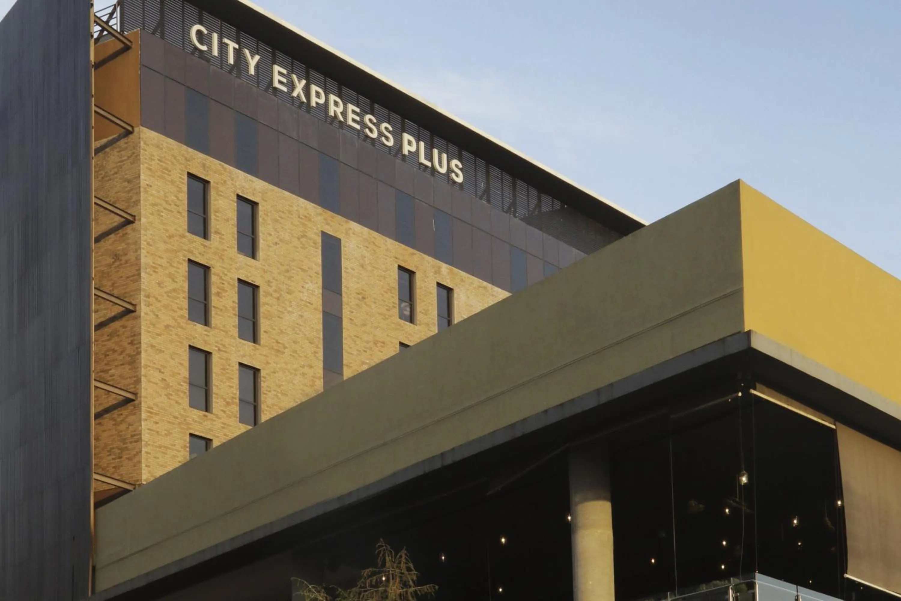 Property building in City Express Plus by Marriott Monterrey Nuevo Sur