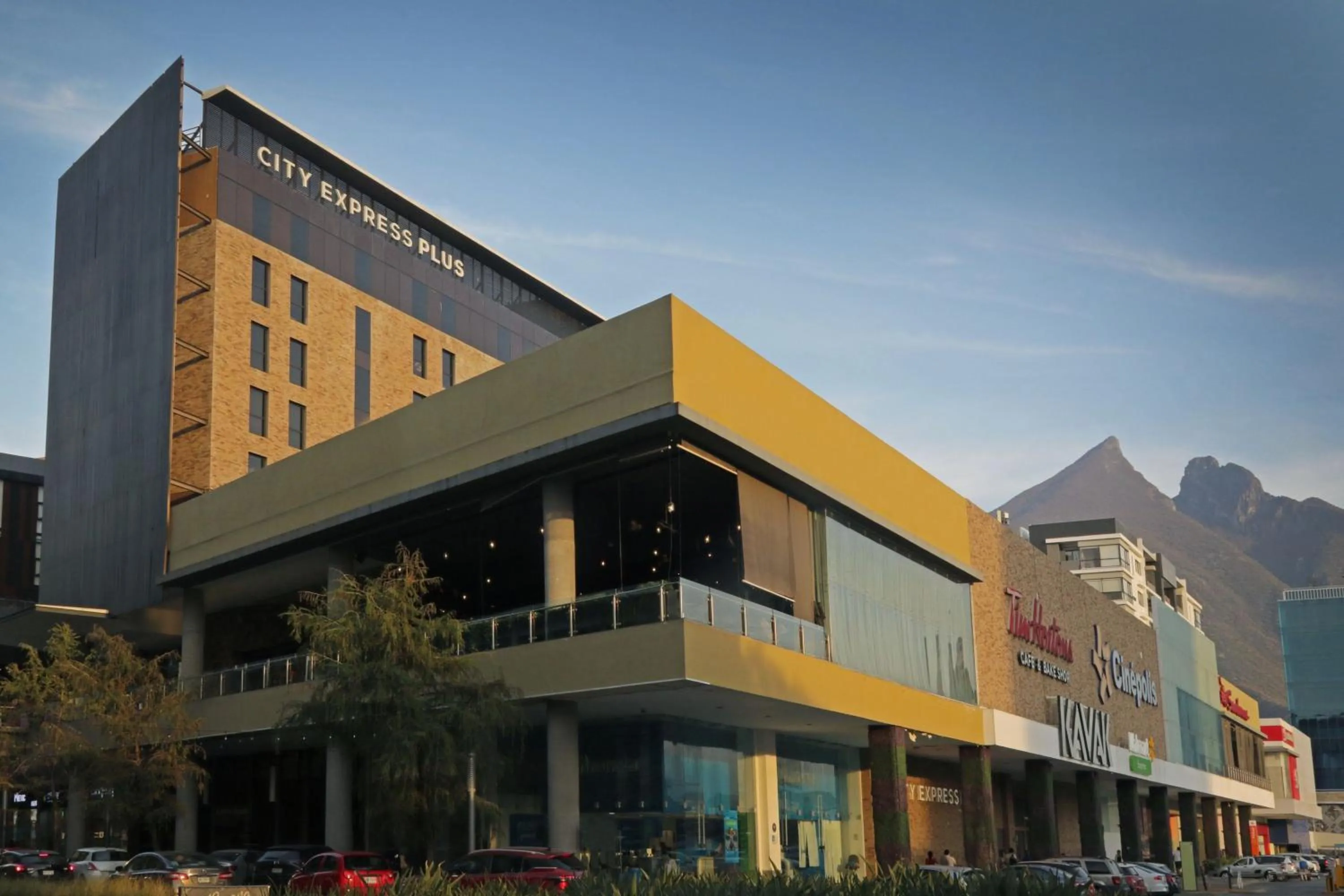 Property building in City Express Plus by Marriott Monterrey Nuevo Sur