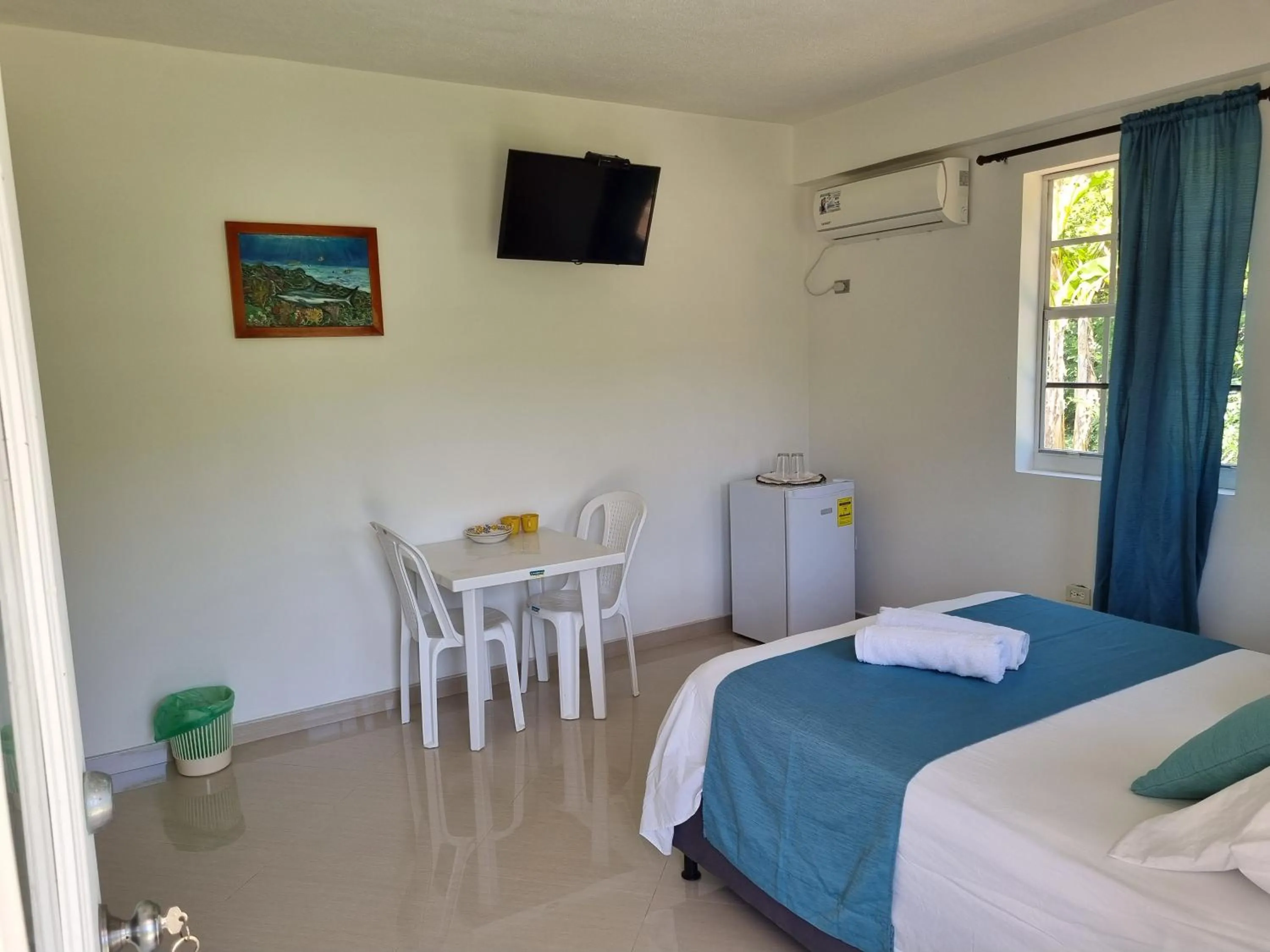 Bed in Shell Sea B & B