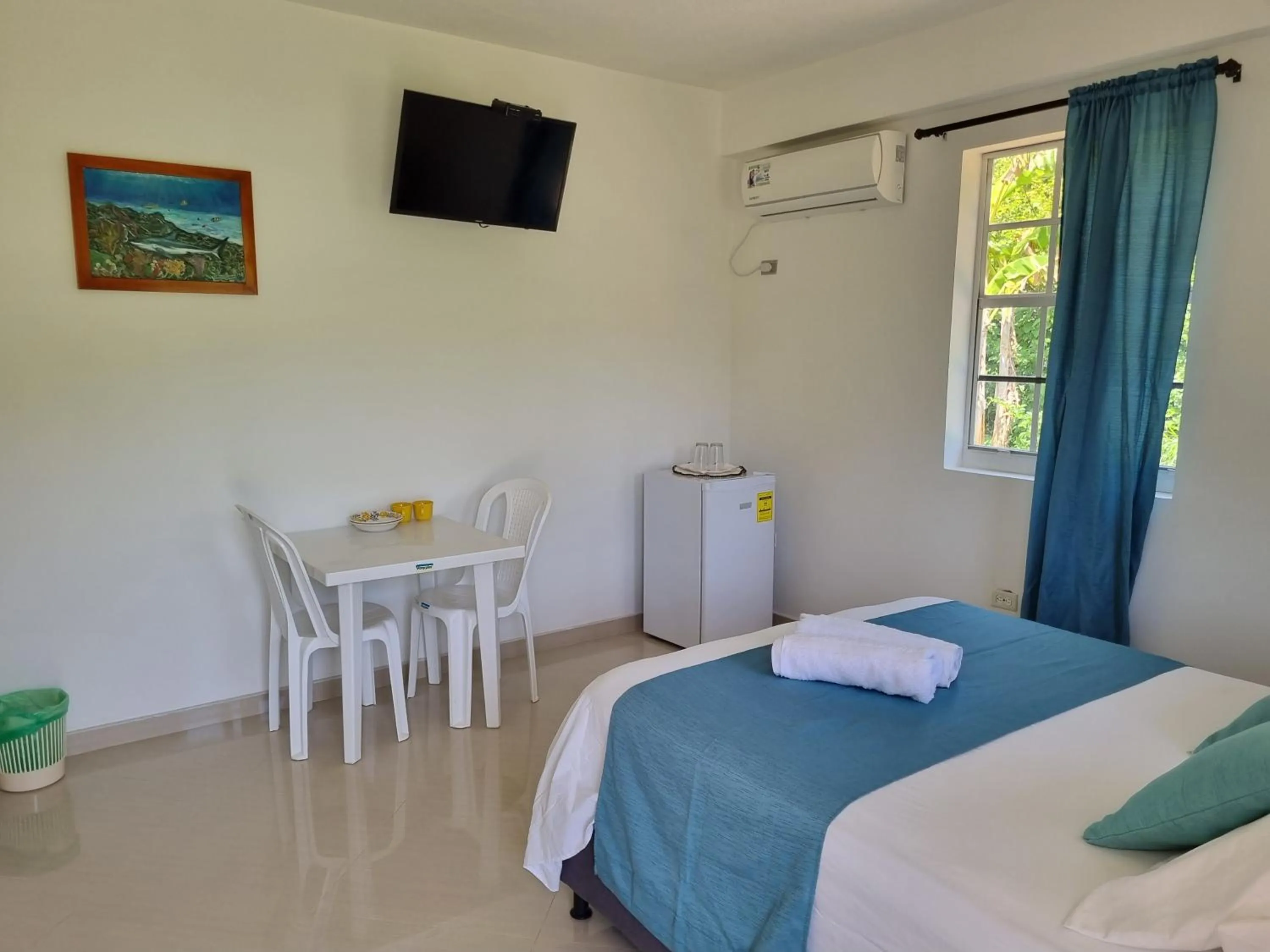 Bed in Shell Sea B & B