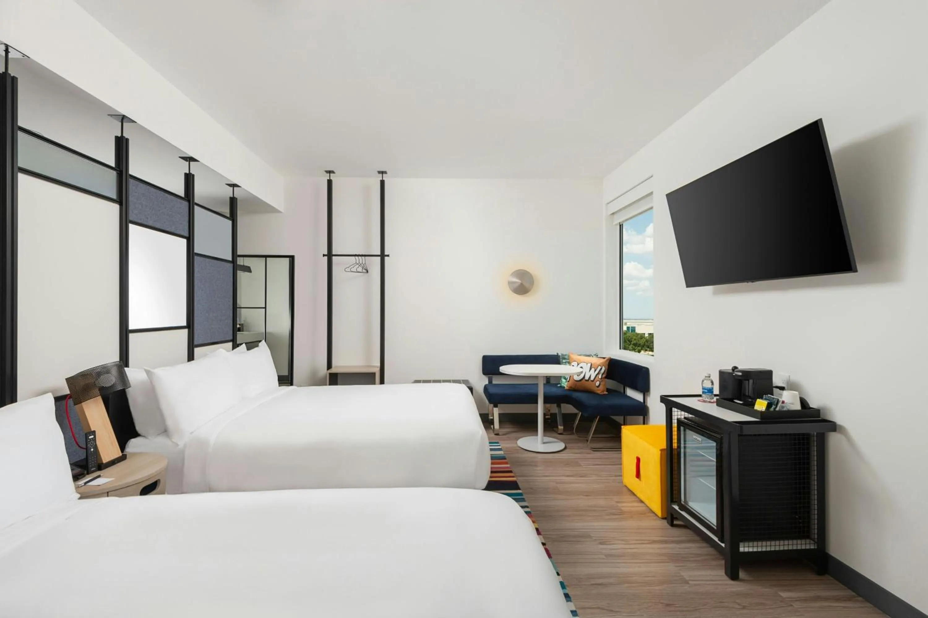 Bedroom, Bed in Aloft DFW Airport North