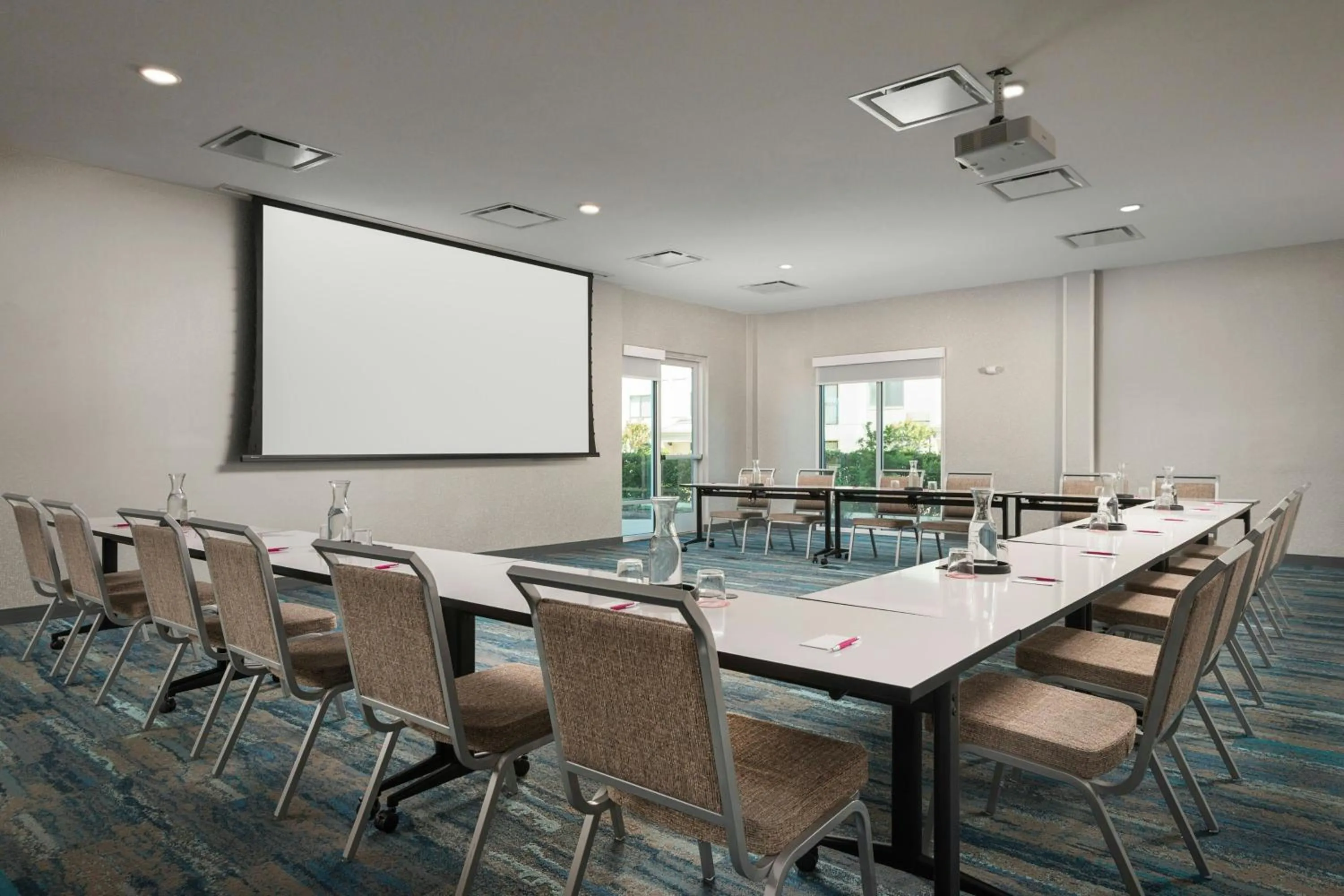 Meeting/conference room in Aloft DFW Airport North