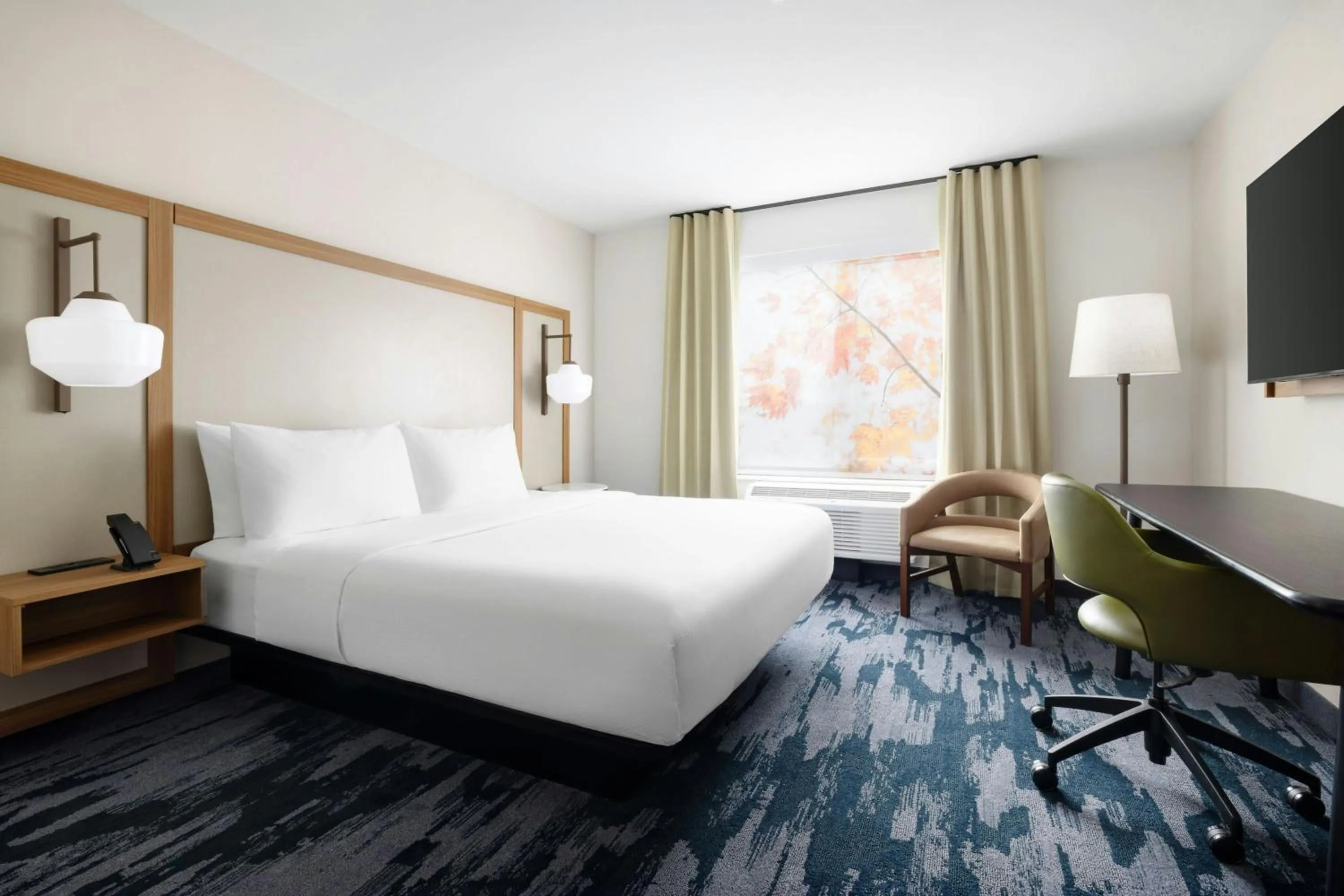 Photo of the whole room, Bed in Fairfield by Marriott Inn & Suites Union