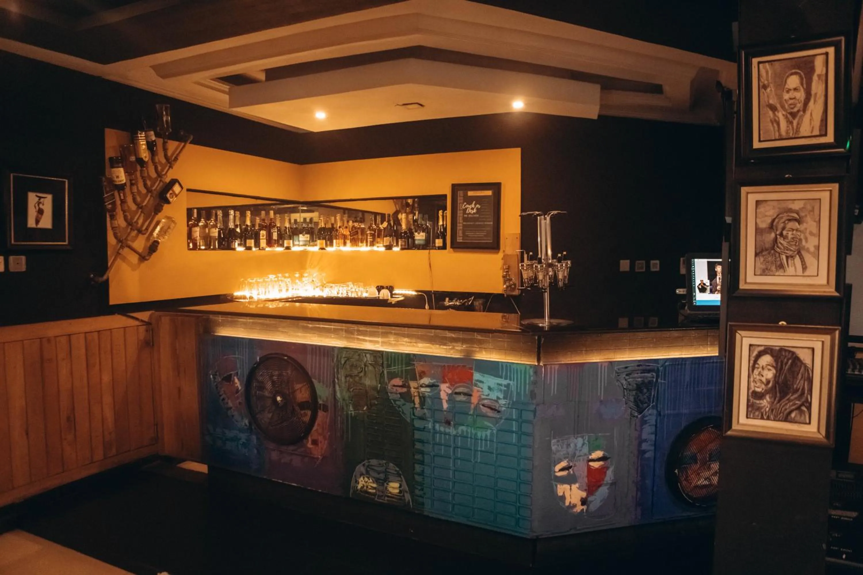 Restaurant/places to eat in The Crib Hotels