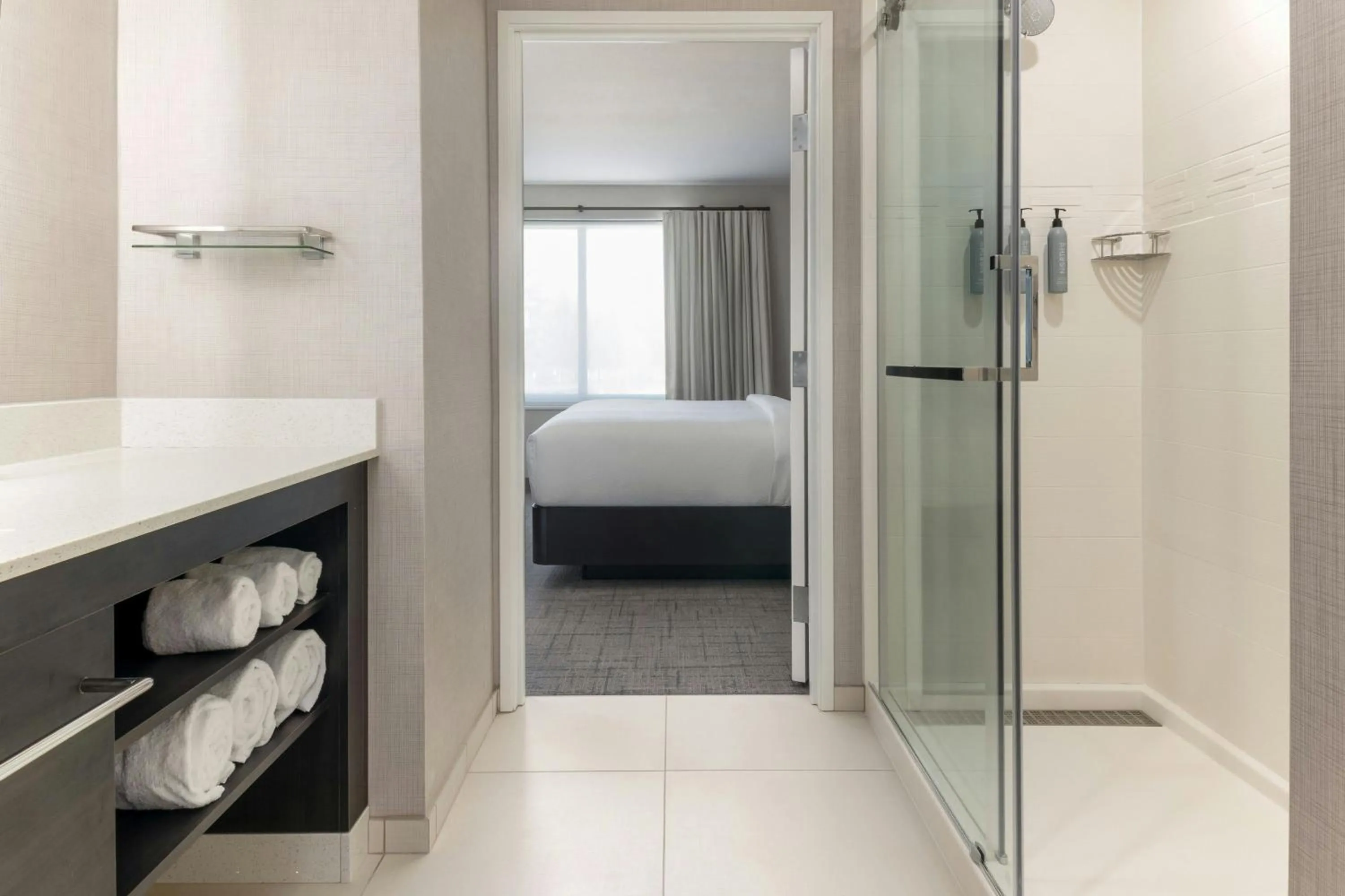 Photo of the whole room, Bed in Residence Inn by Marriott Novato Sonoma