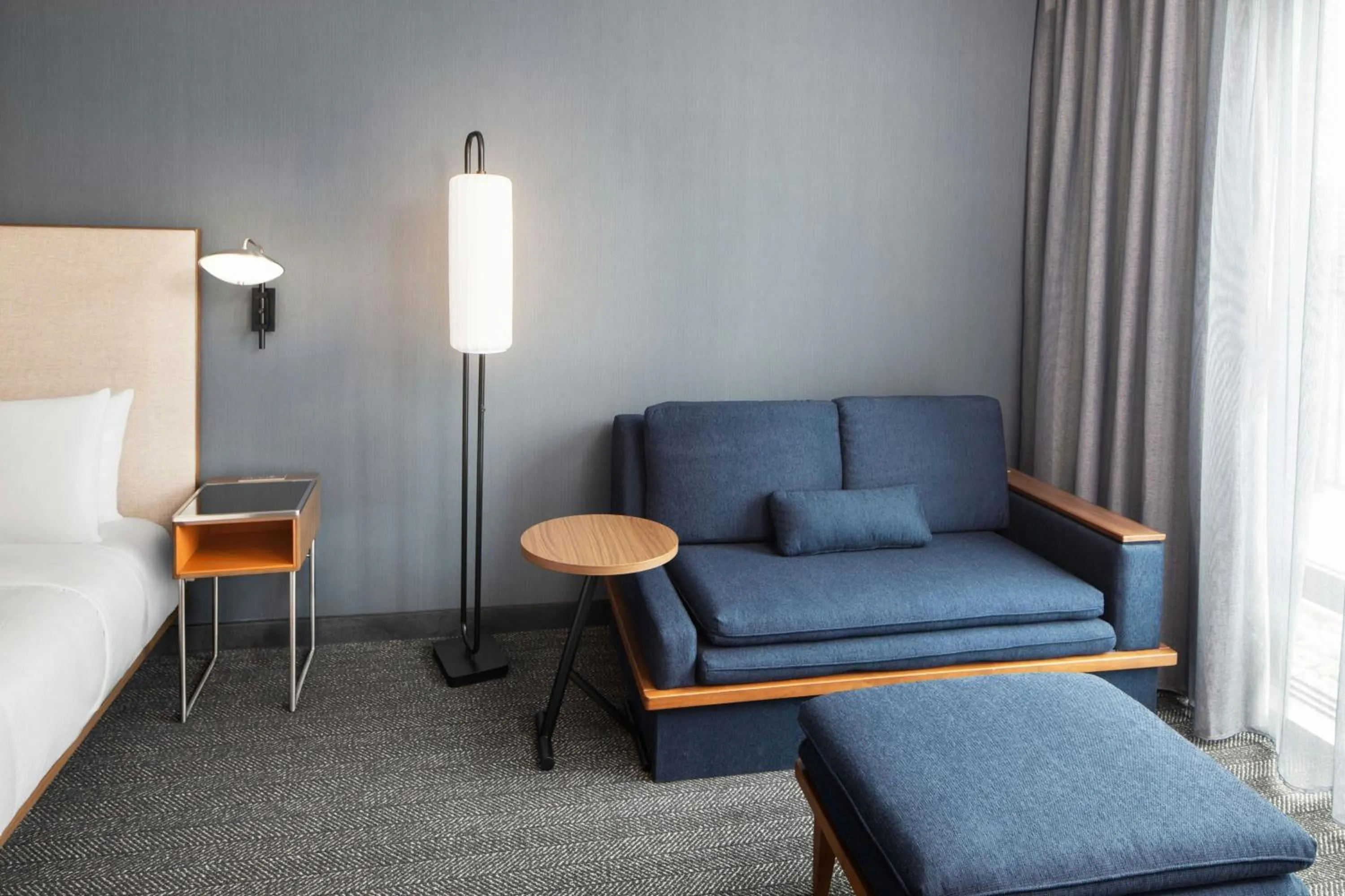 Photo of the whole room in Courtyard by Marriott Kodak Sevierville