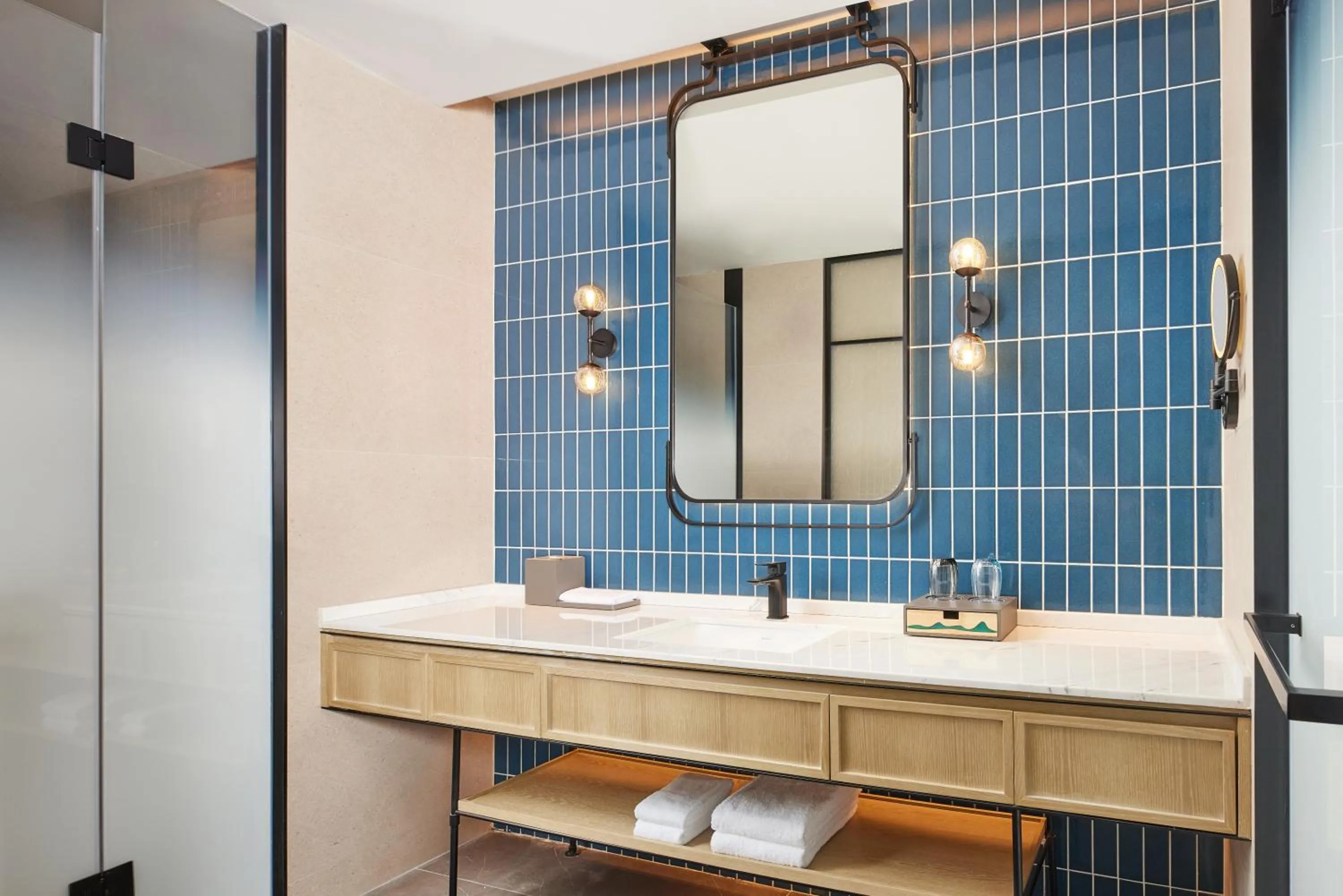 Toilet in Four Points by Sheraton Xuancheng, Jingxian