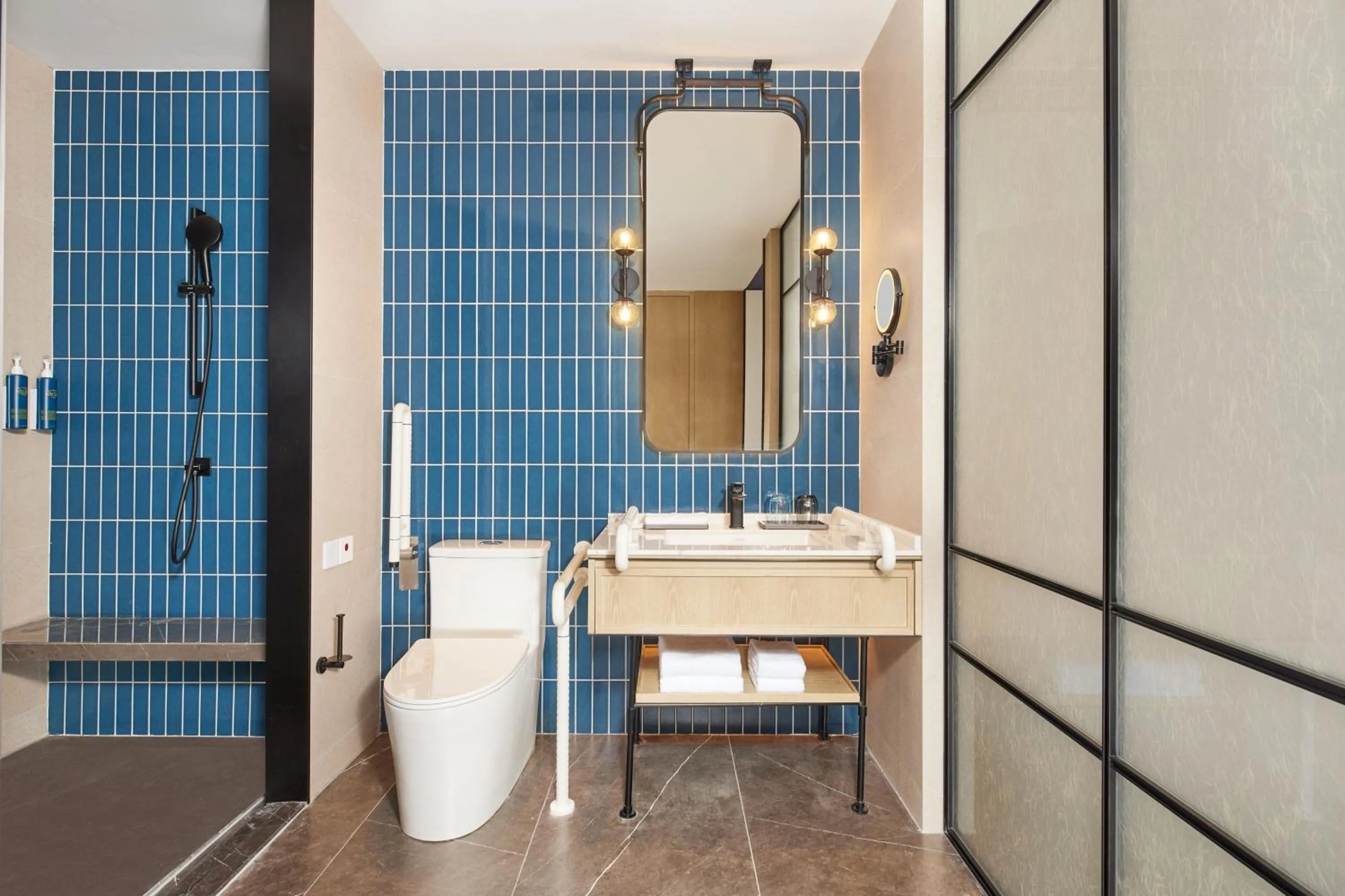 Bathroom in Four Points by Sheraton Xuancheng, Jingxian
