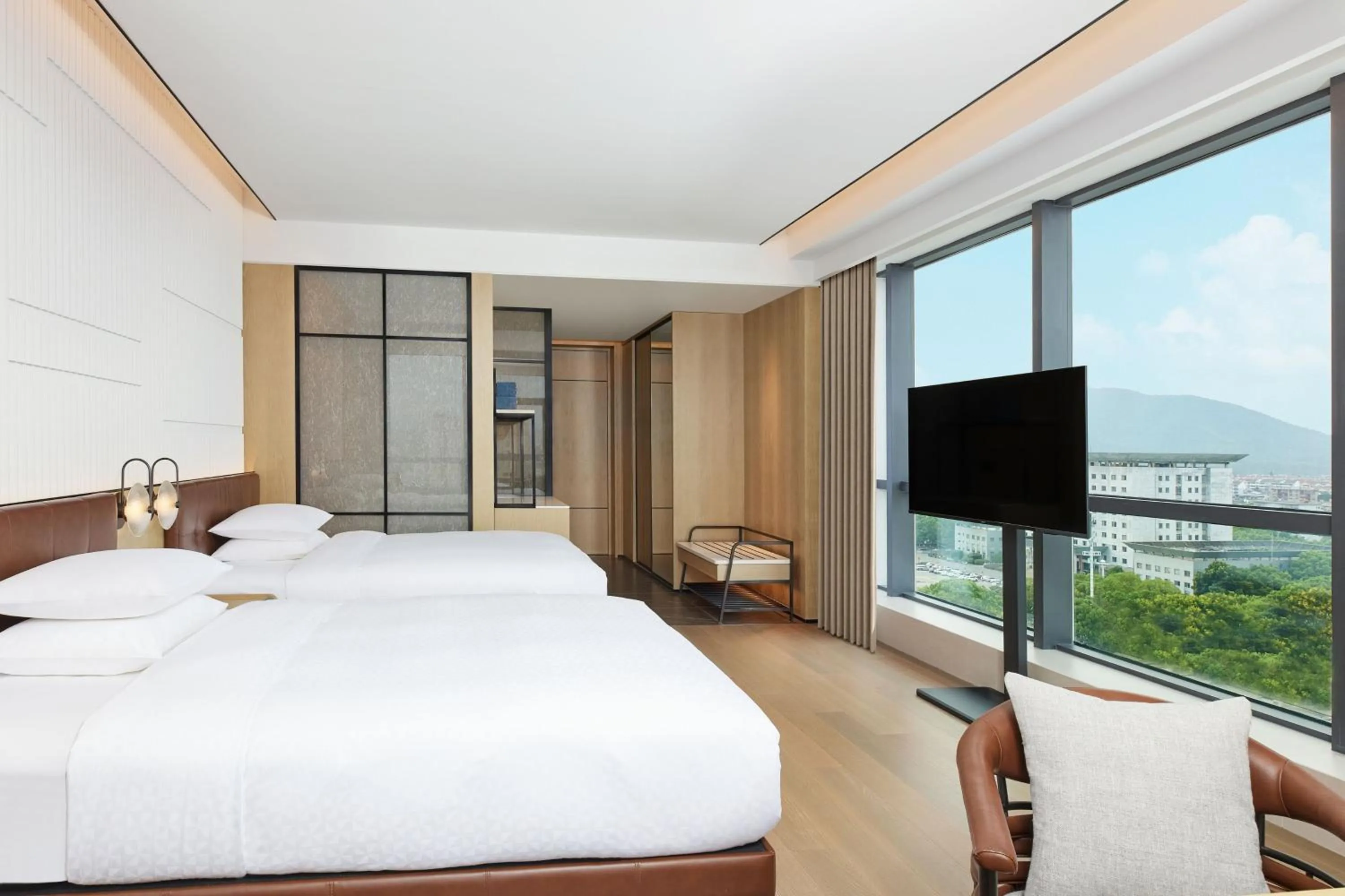 Photo of the whole room, Bed in Four Points by Sheraton Xuancheng, Jingxian