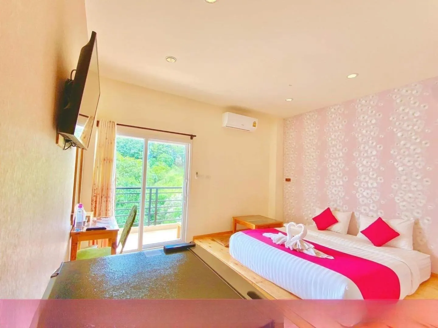 Photo of the whole room, Bed in Sakura Yama Resort ซากุระ ยามะรีสอร์ท