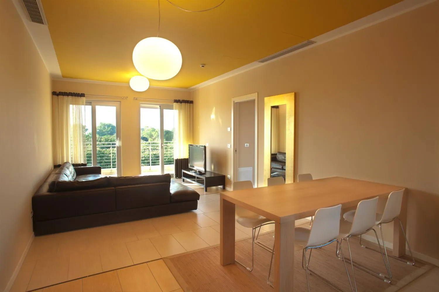 Living room, Bed in Aparthotel La Pineta