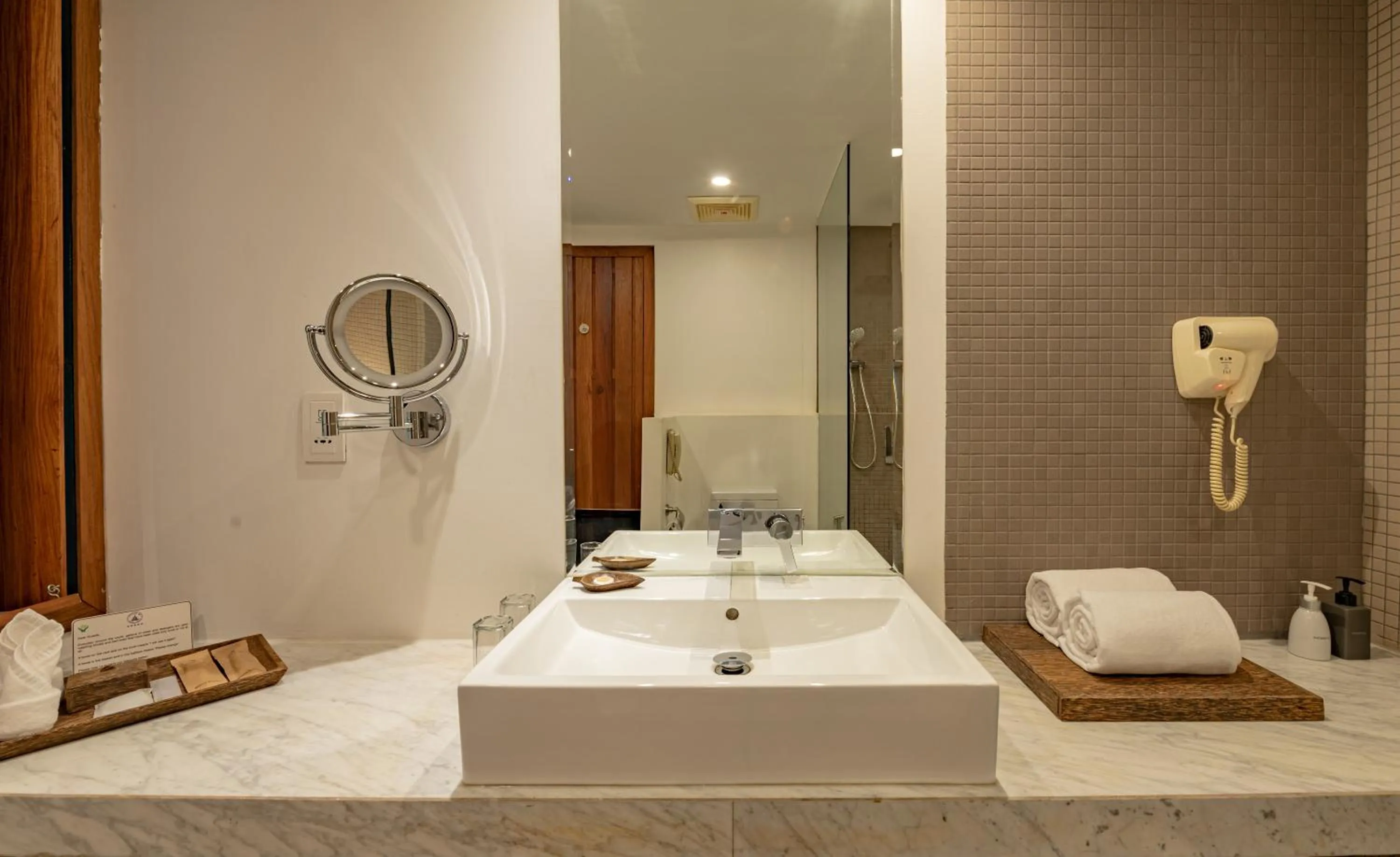 Bathroom in Hotel Somadevi Angkor Boutique and Resort