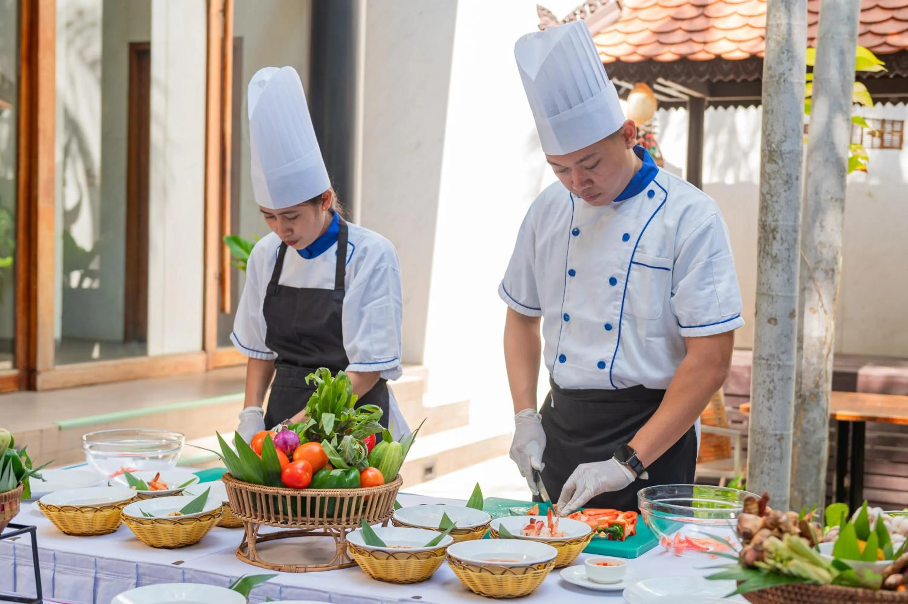 Restaurant/places to eat in Hotel Somadevi Angkor Boutique and Resort