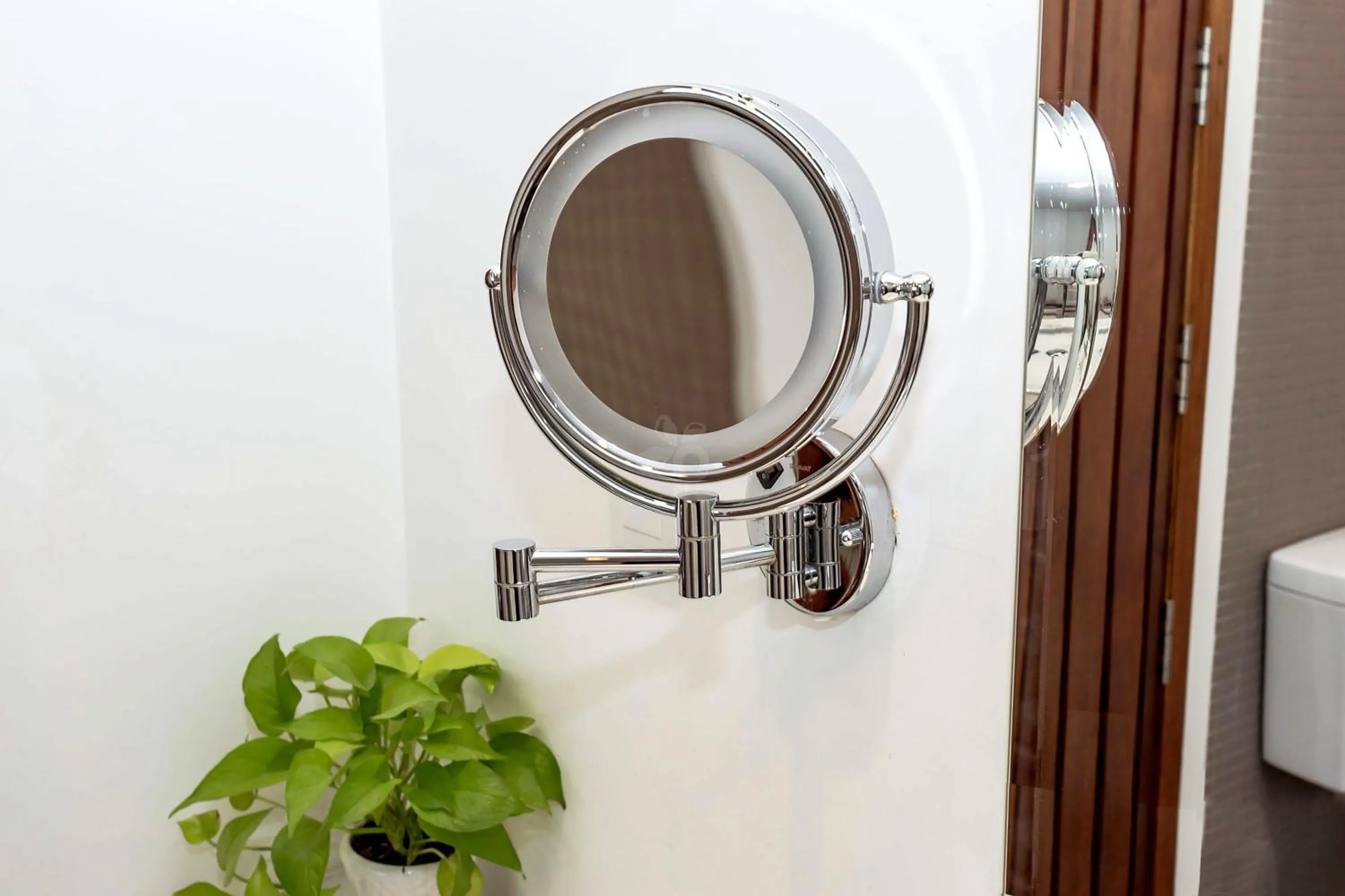 Bathroom in Hotel Somadevi Angkor Boutique and Resort