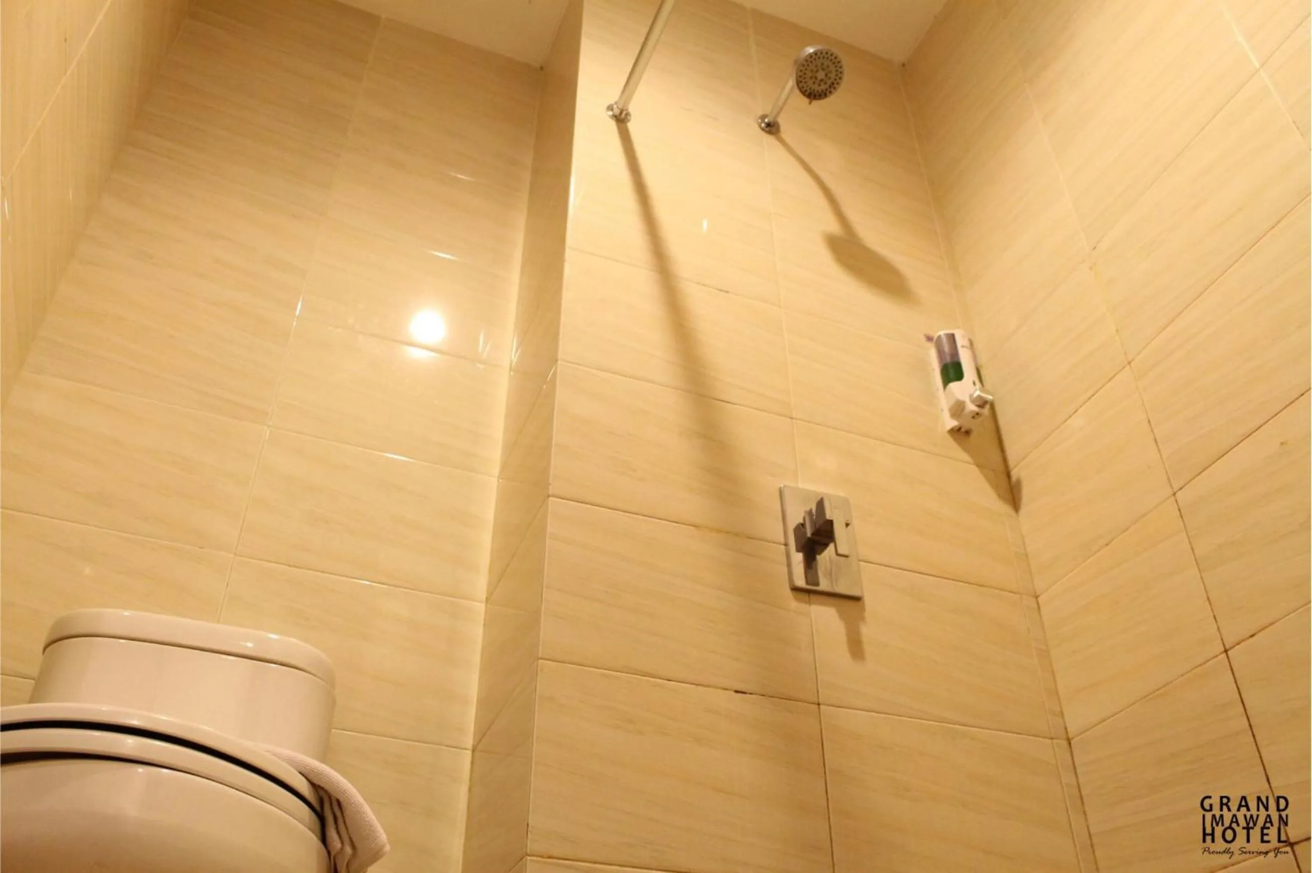 Bathroom in Grand Imawan Hotel