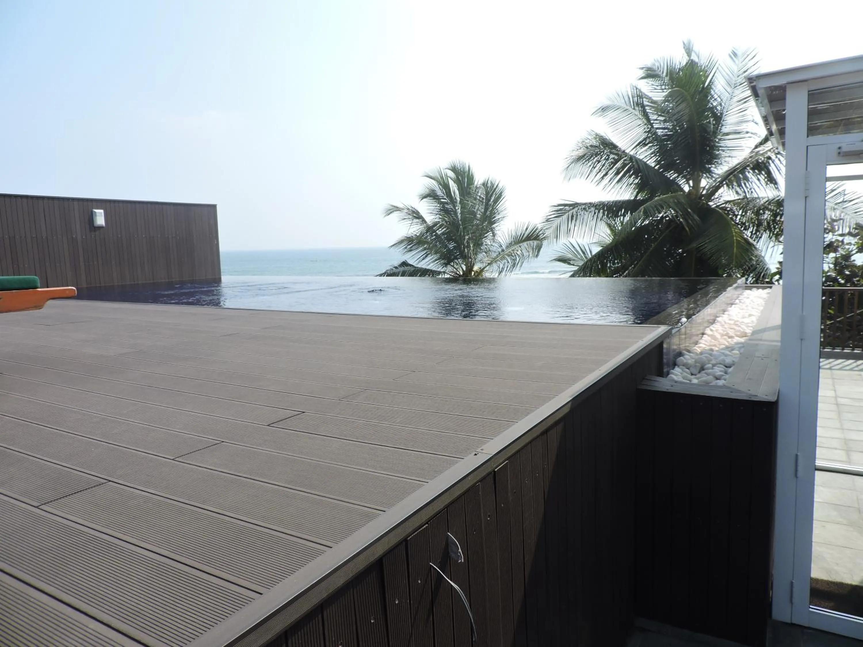 Swimming pool in Joe's Resort Unawatuna