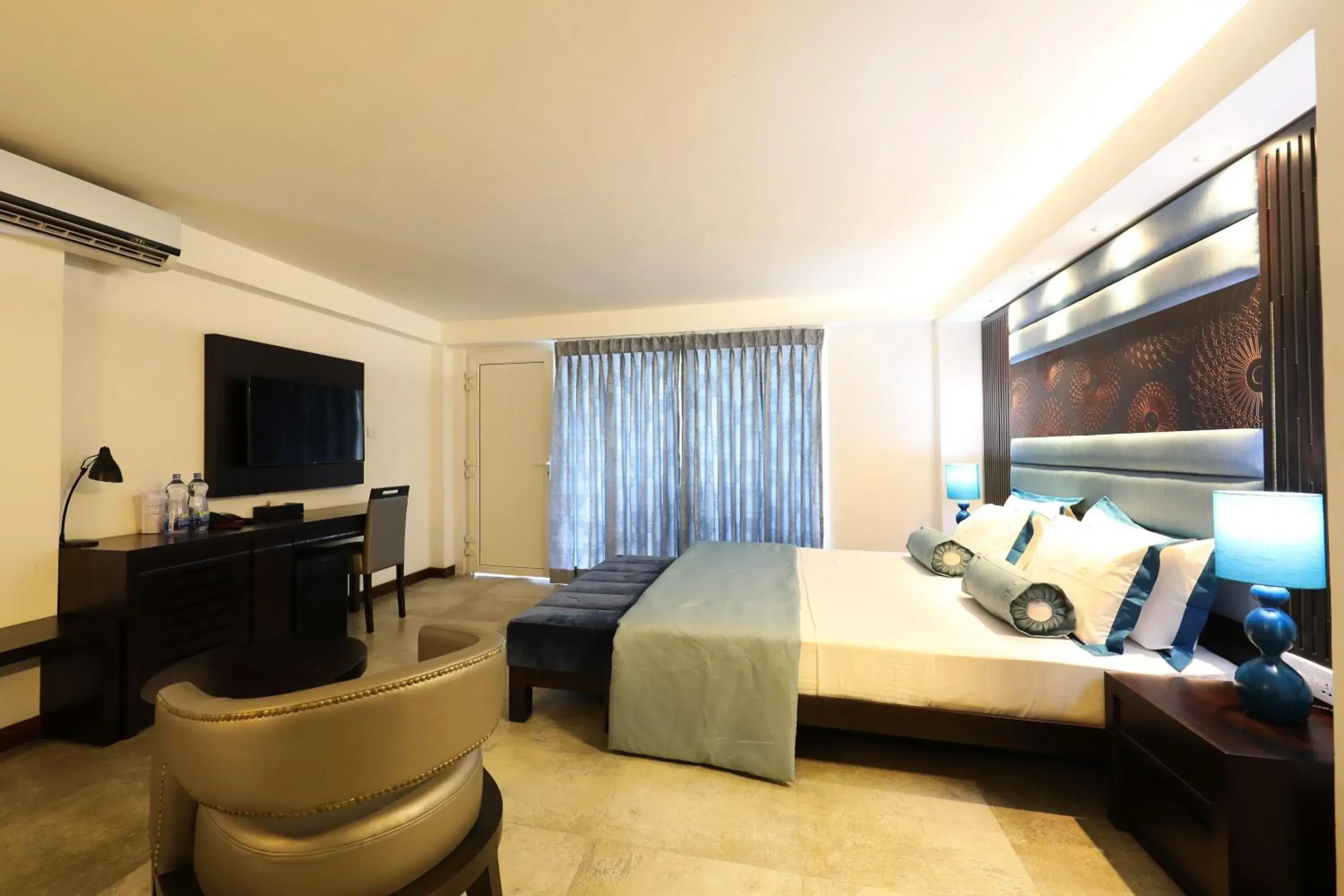 Junior Suite with Sea View - single occupancy in Joe's Resort Unawatuna Junior Suite with Sea View - single occupancy in Joe's Resort Unawatuna