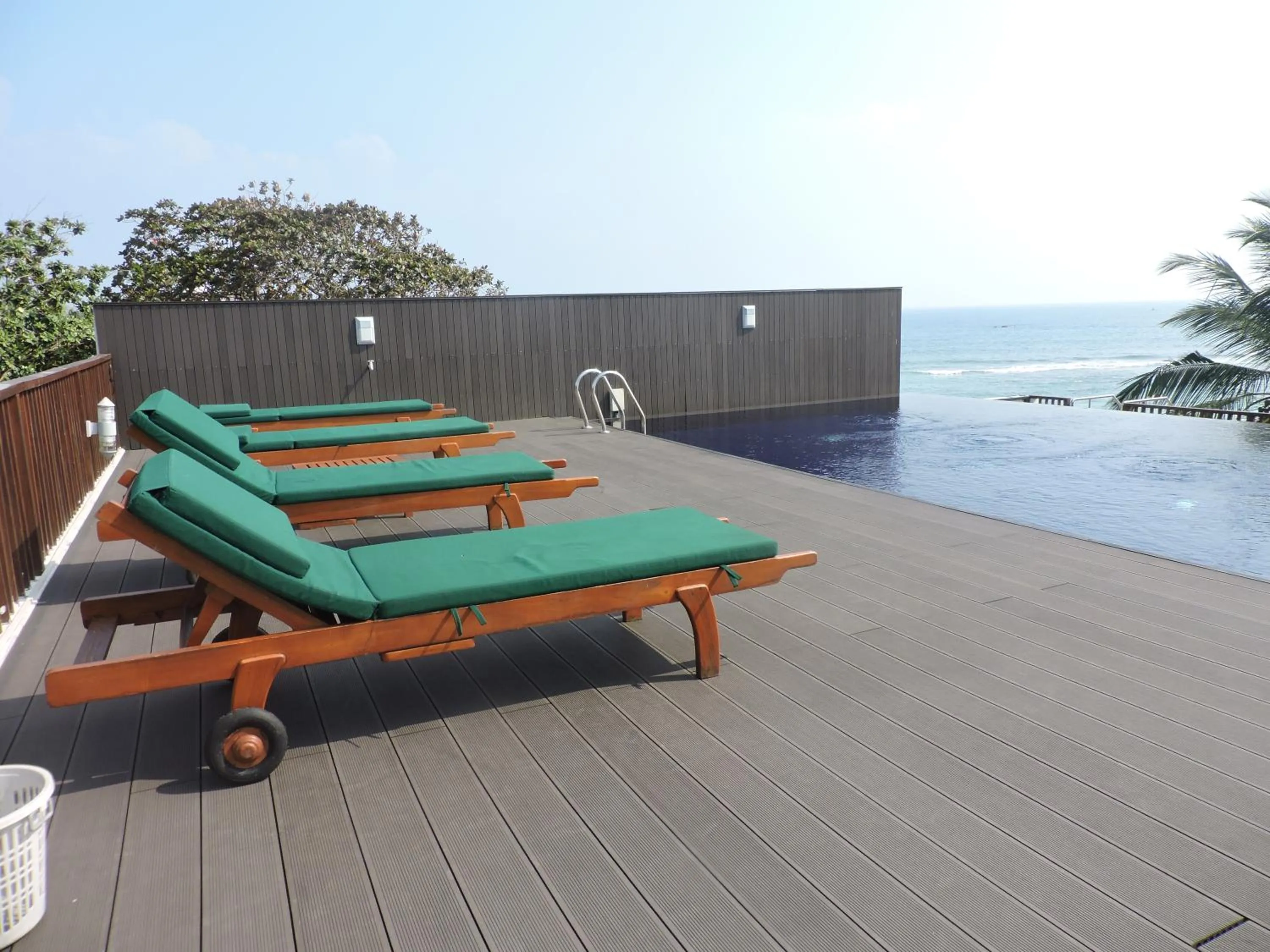 Swimming pool in Joe's Resort Unawatuna