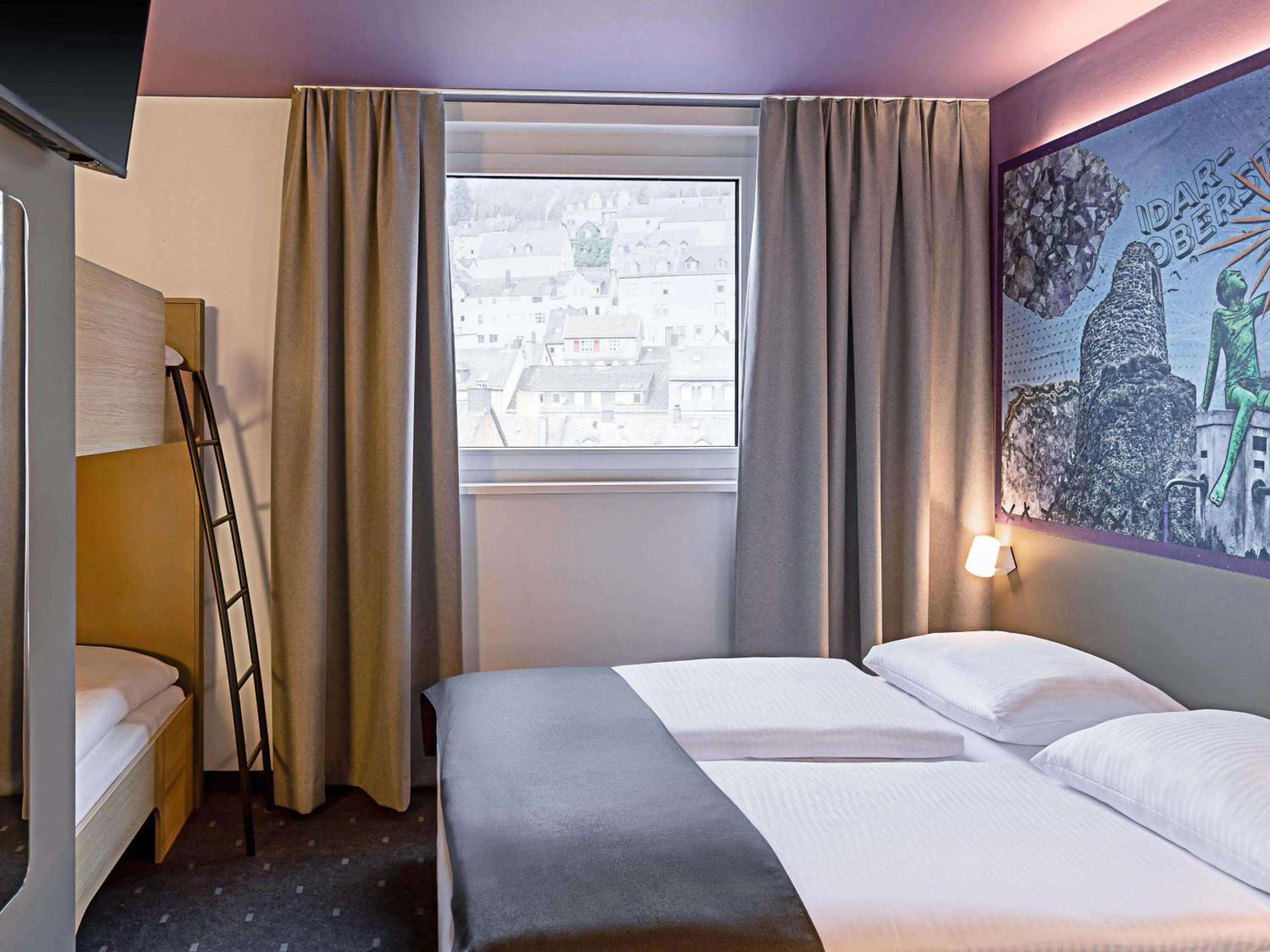 Photo of the whole room, Bed in B&B HOTEL Idar-Oberstein