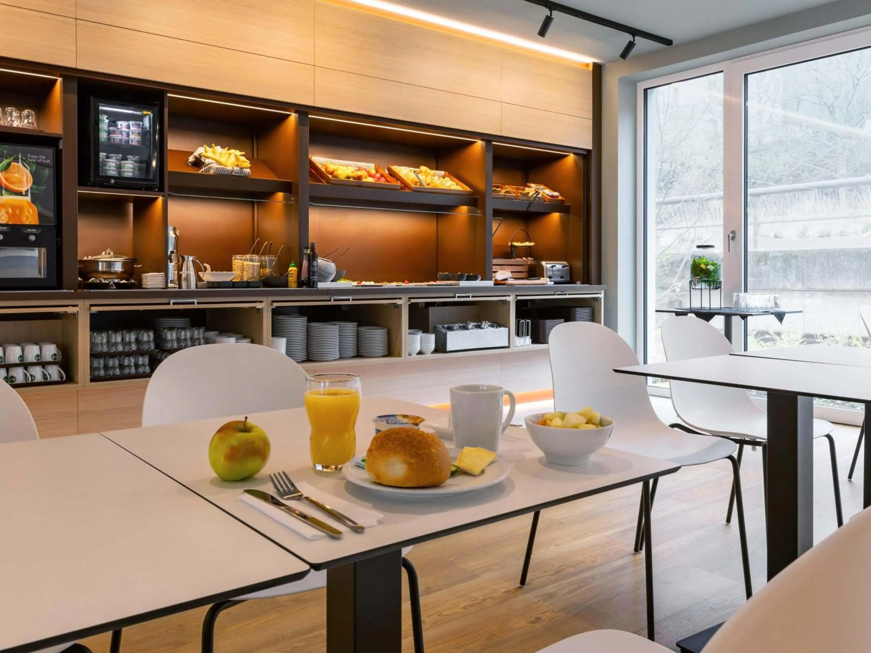 Restaurant/places to eat in B&B HOTEL Idar-Oberstein