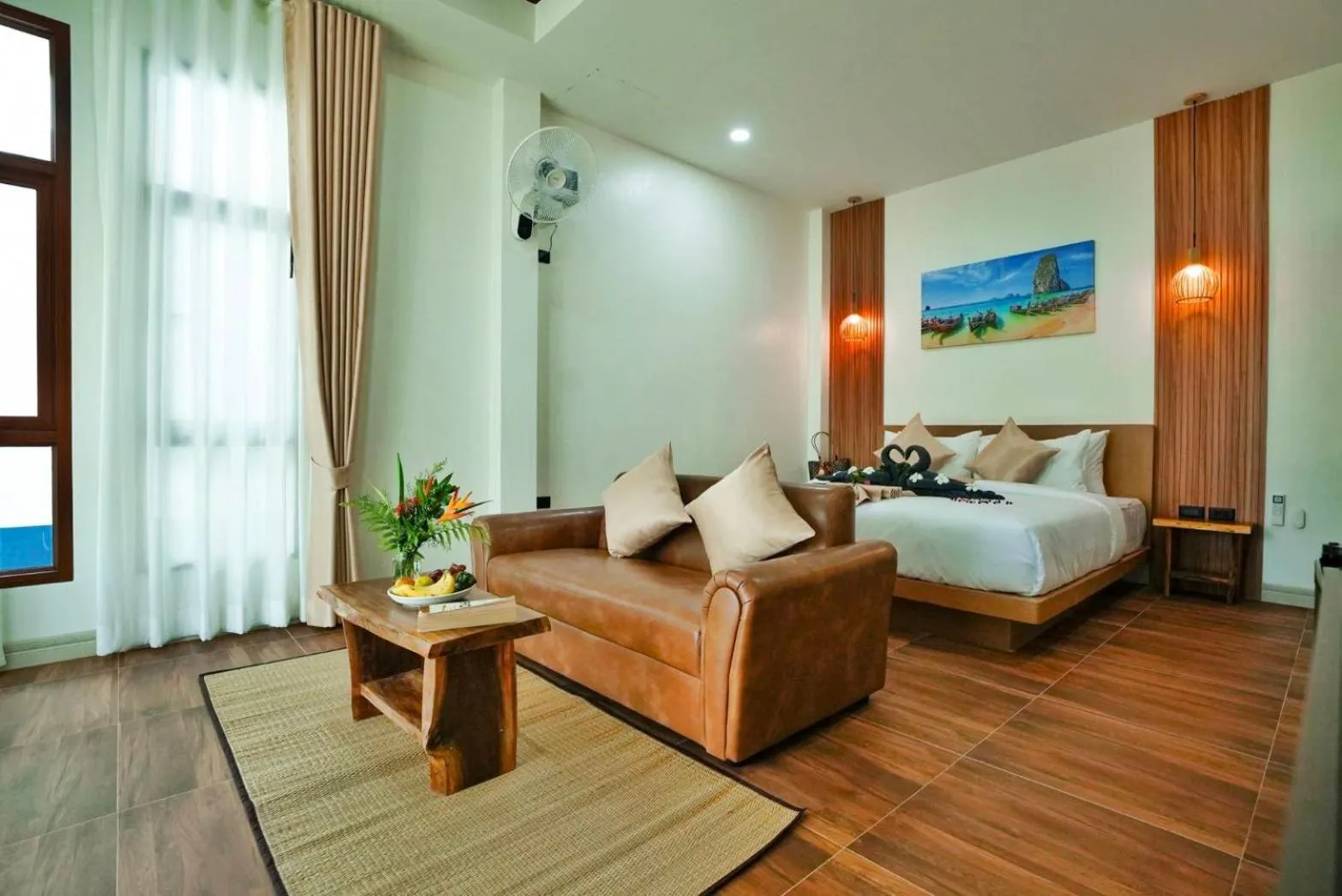 Living room, Bed in O k Chawkoh Bungalow