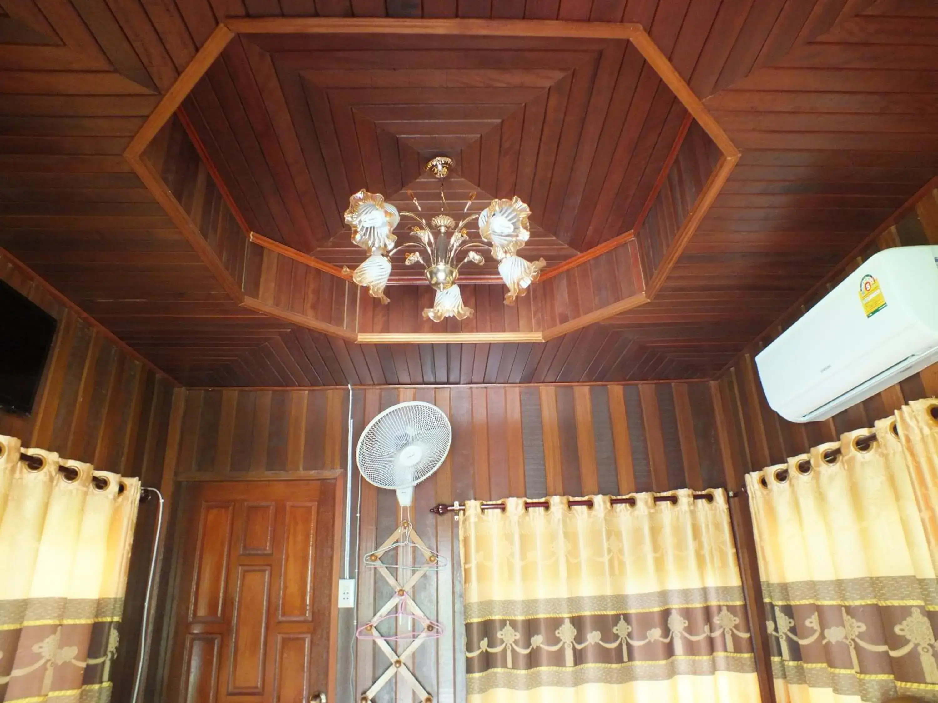 Bungalow - Chom Tat in Khao Kho Lucky Hill Resort Bungalow - Chom Tat in Khao Kho Lucky Hill Resort