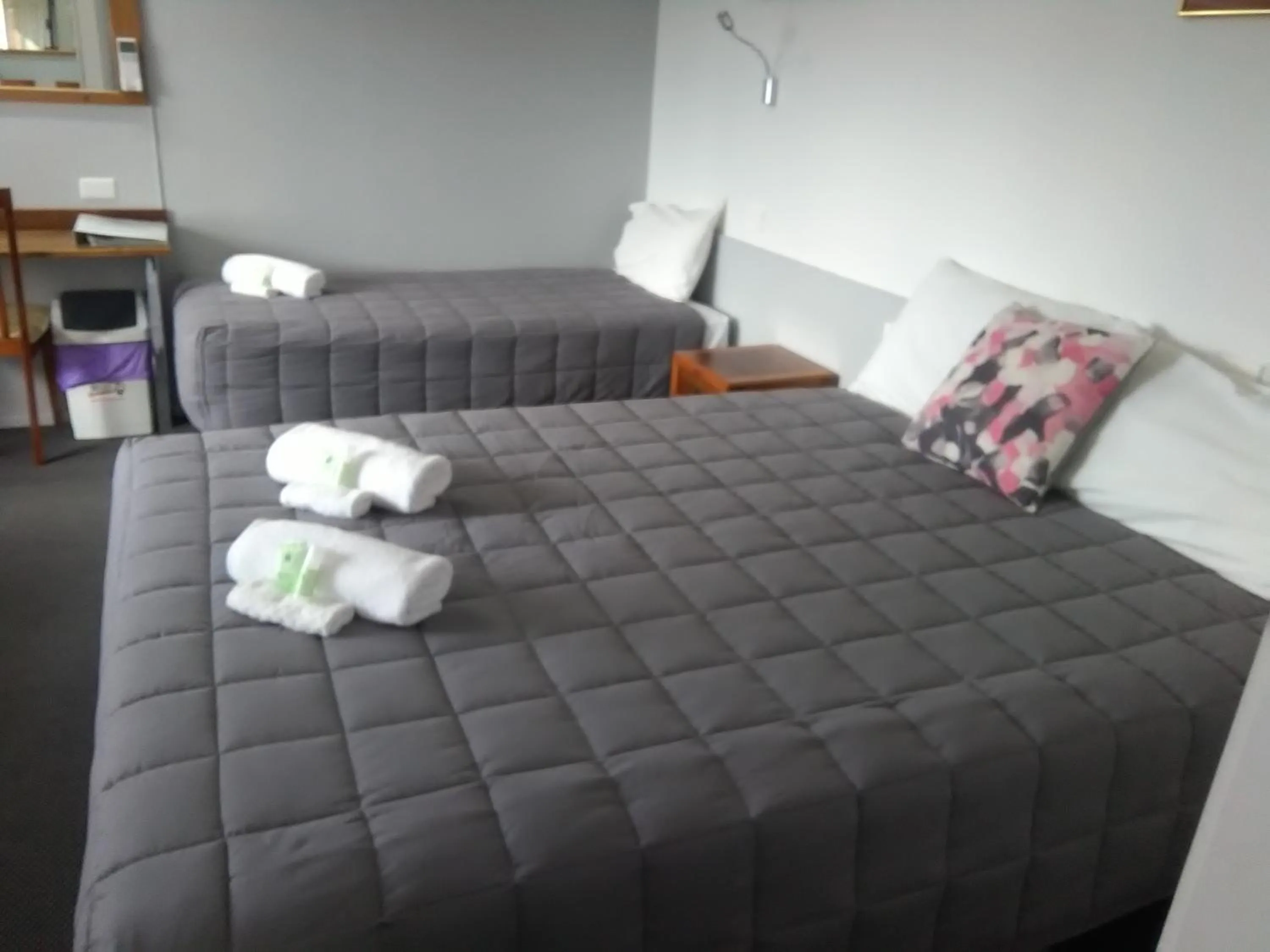 Bed in Civic Motel Grafton