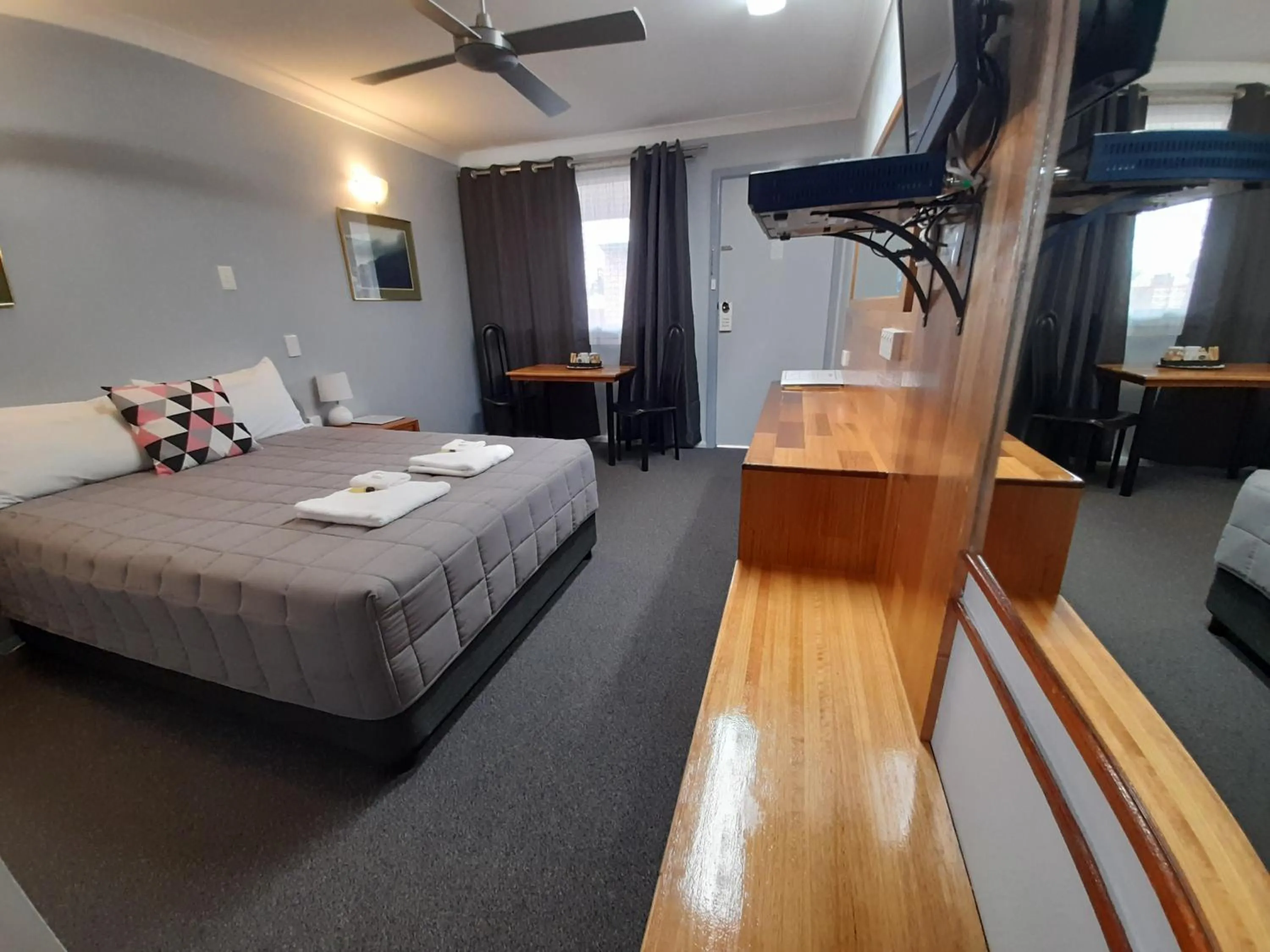 Bedroom, Bed in Civic Motel Grafton