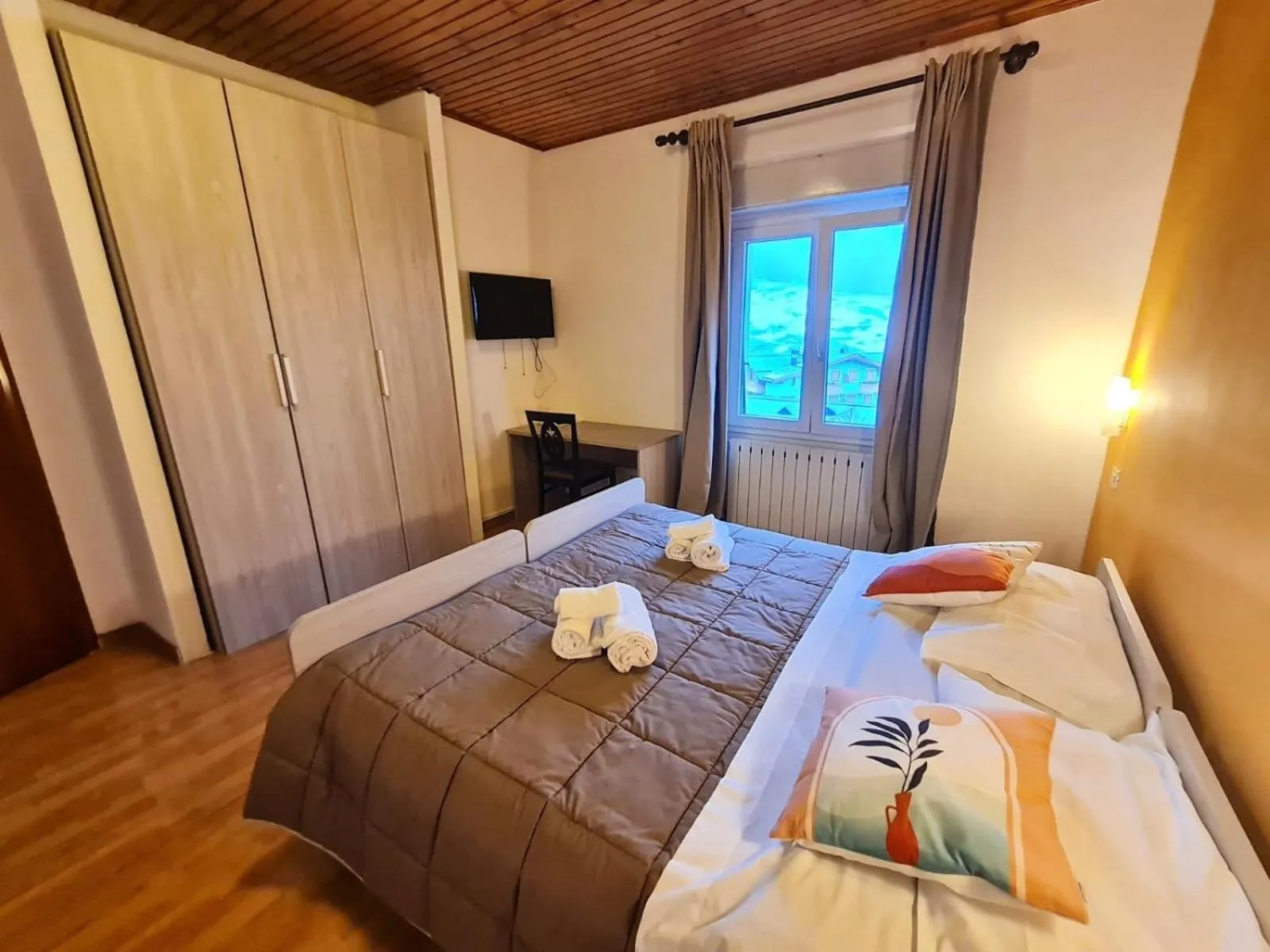 Bed in Excelsior Hotel Cimone LowCost