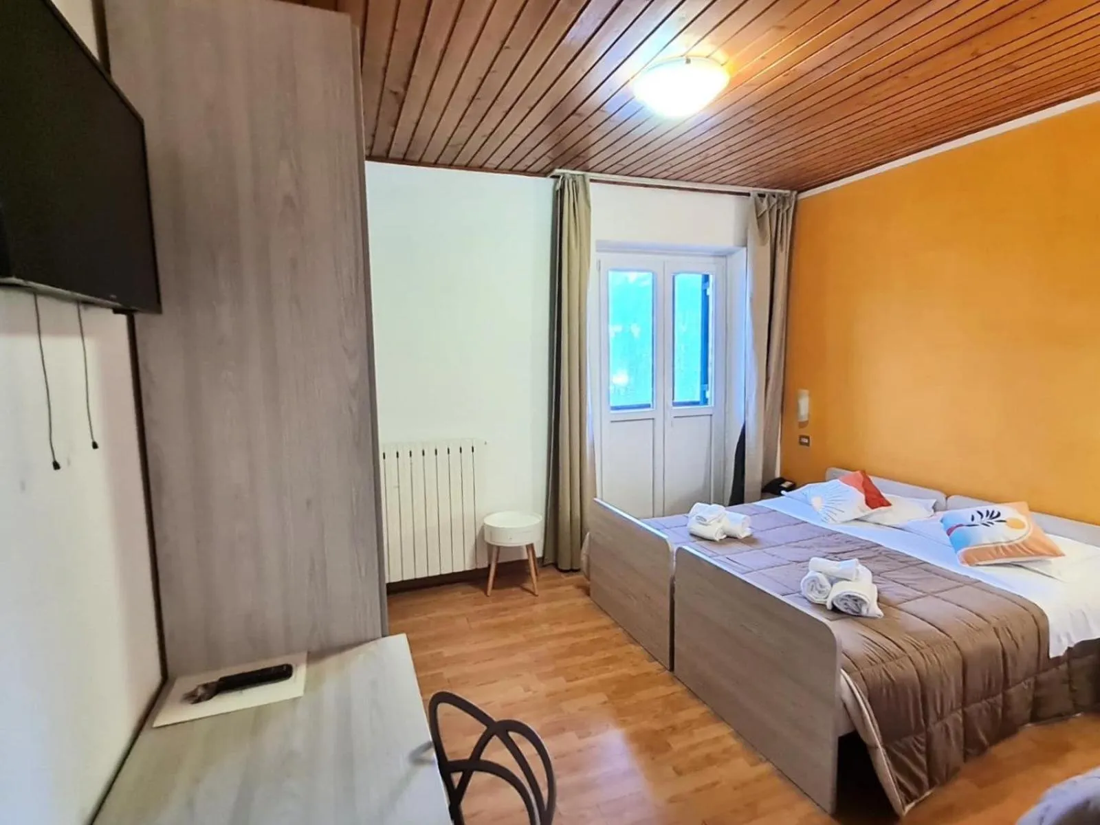 Bed in Excelsior Hotel Cimone LowCost