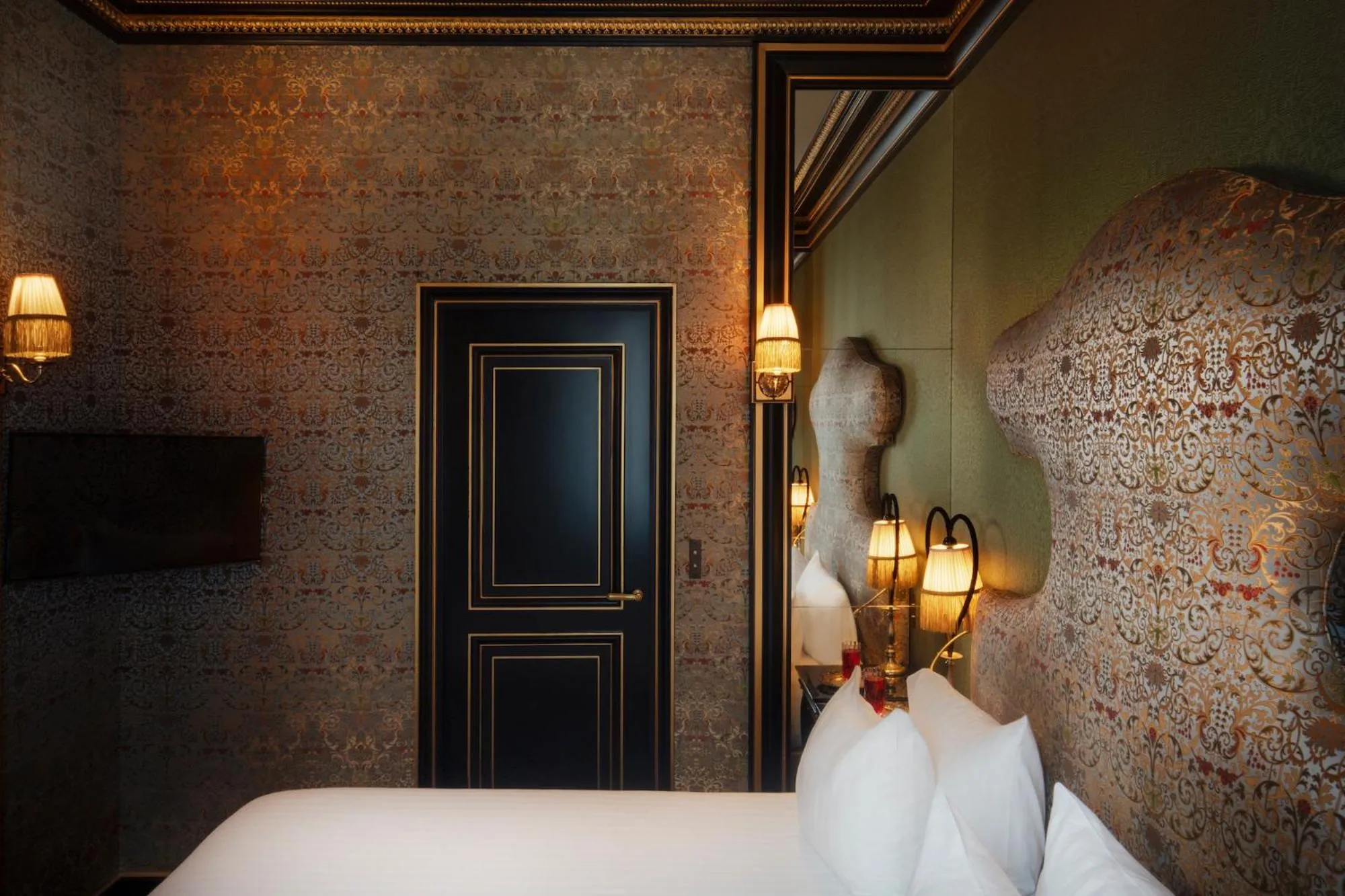 Bed in Maison Souquet, Hotel & Spa