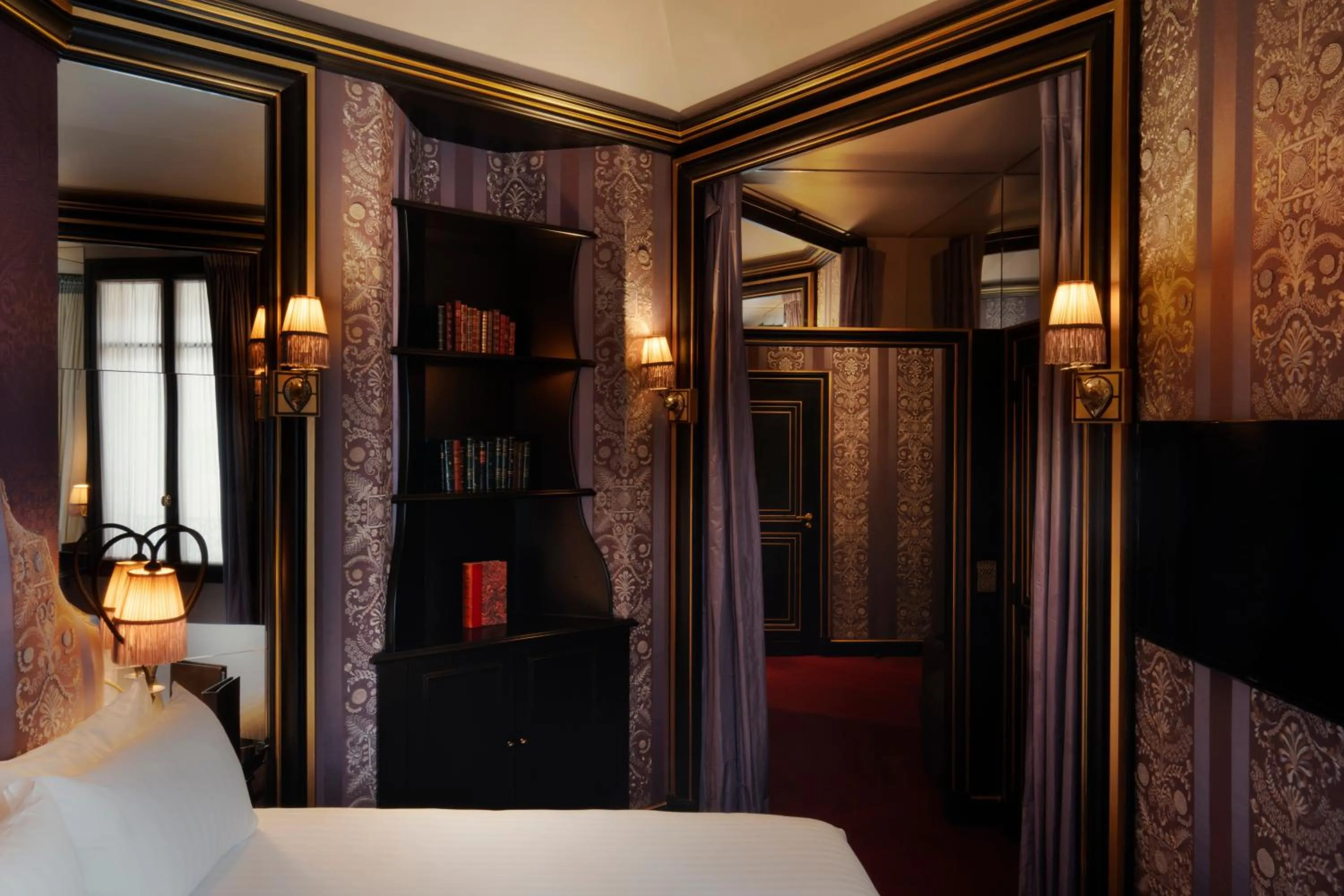 Bed in Maison Souquet, Hotel & Spa