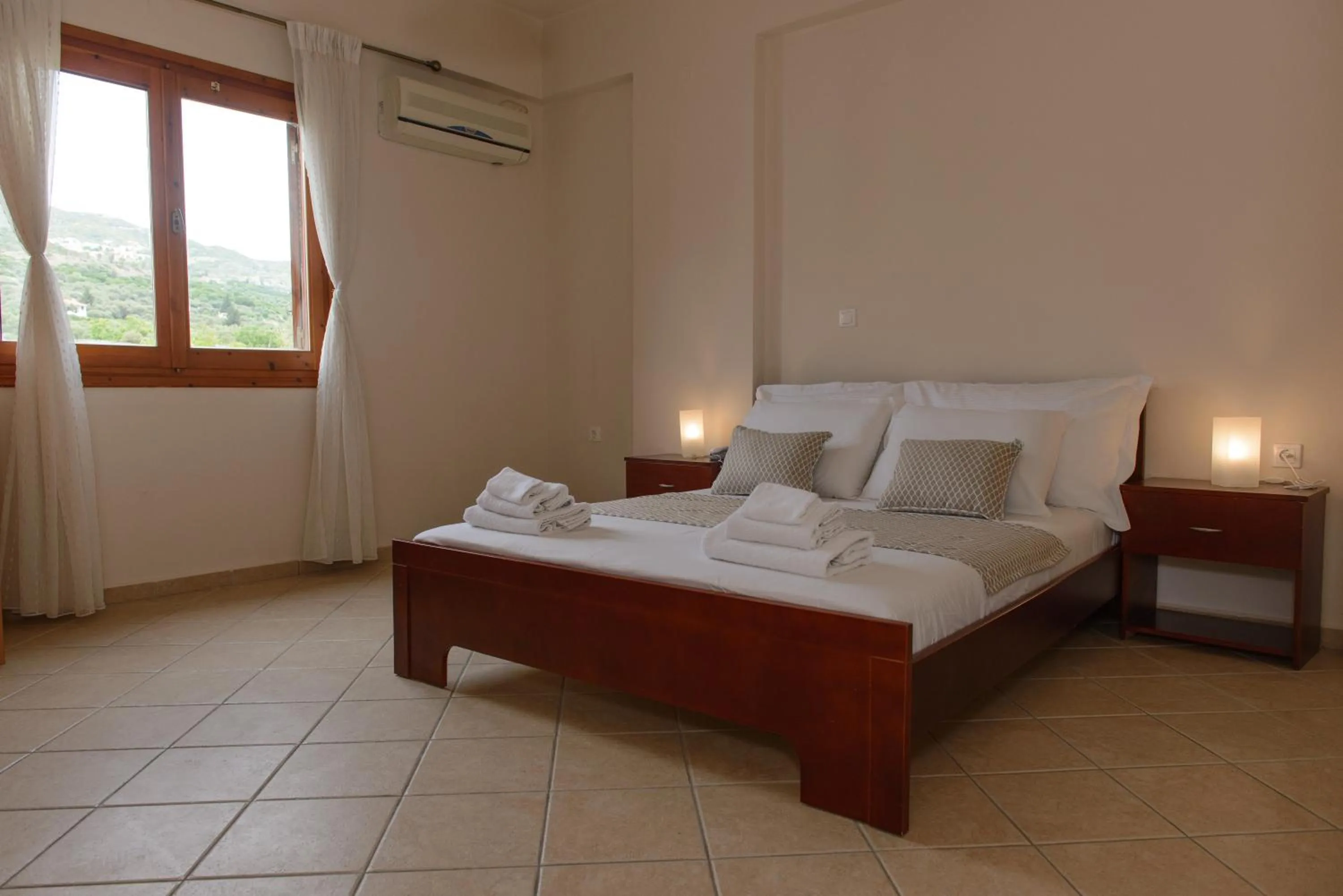 Bed in So Nice Hotel