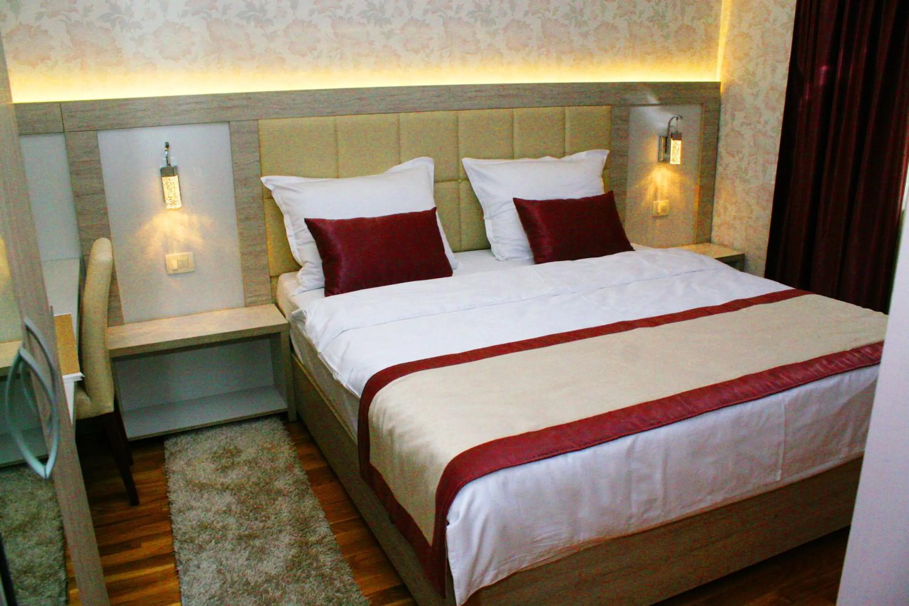 Shower in Hotel Elegance