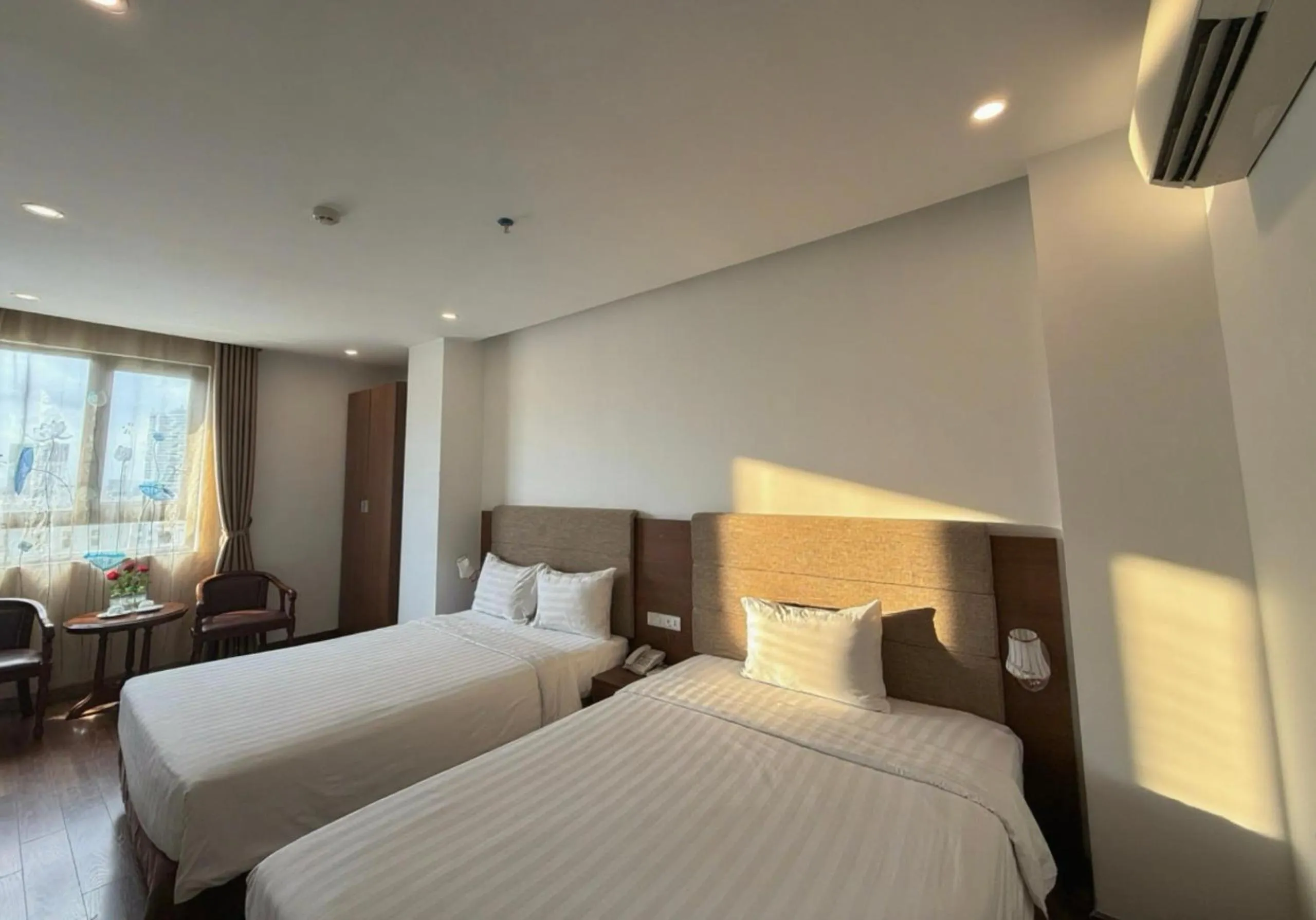 Photo of the whole room, Bed in Platinum Orchid Hotel Danang