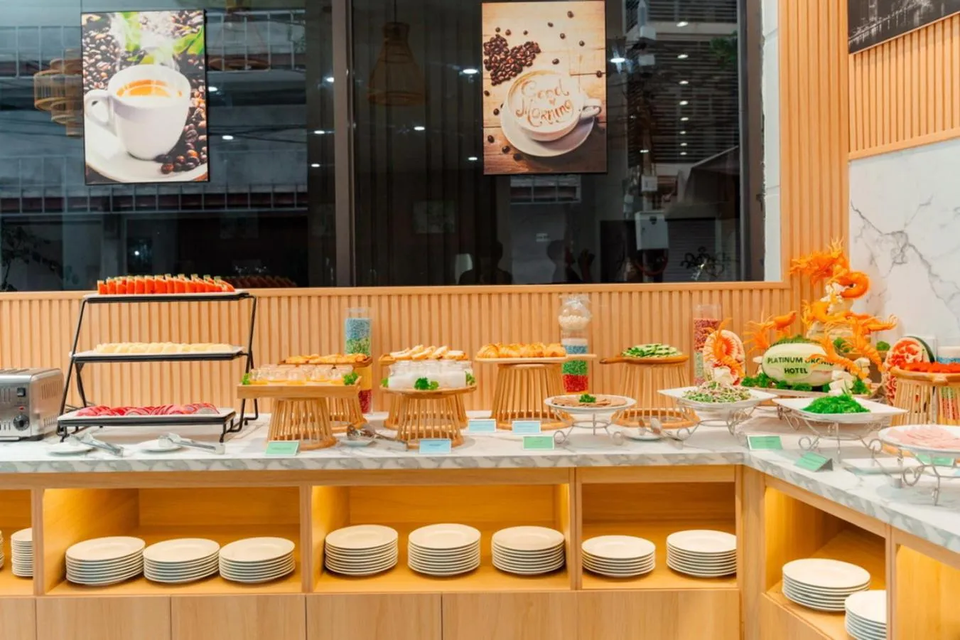 Restaurant/places to eat in Platinum Orchid Hotel Danang