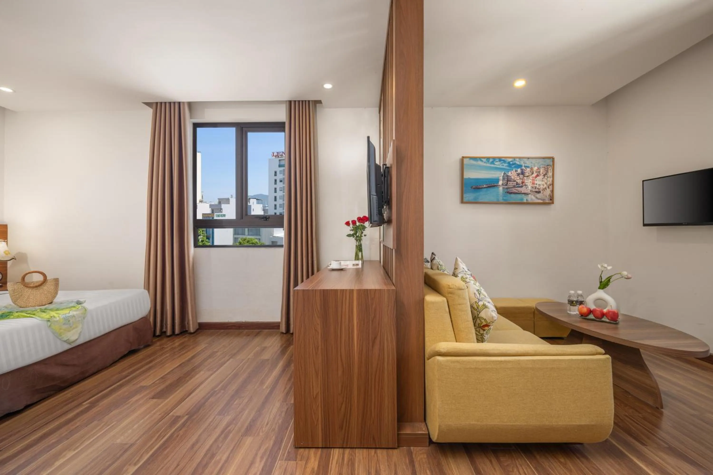 Photo of the whole room, Bed in Platinum Orchid Hotel Danang