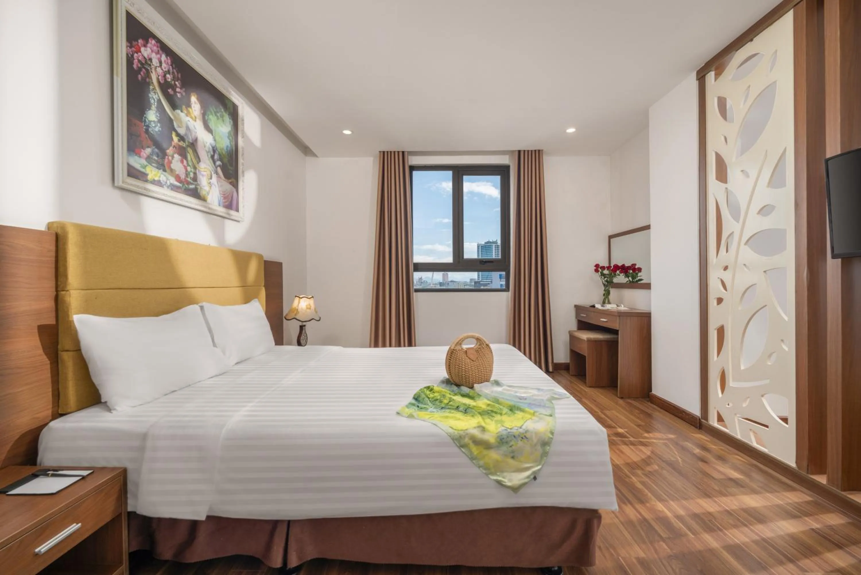 Photo of the whole room, Bed in Platinum Orchid Hotel Danang