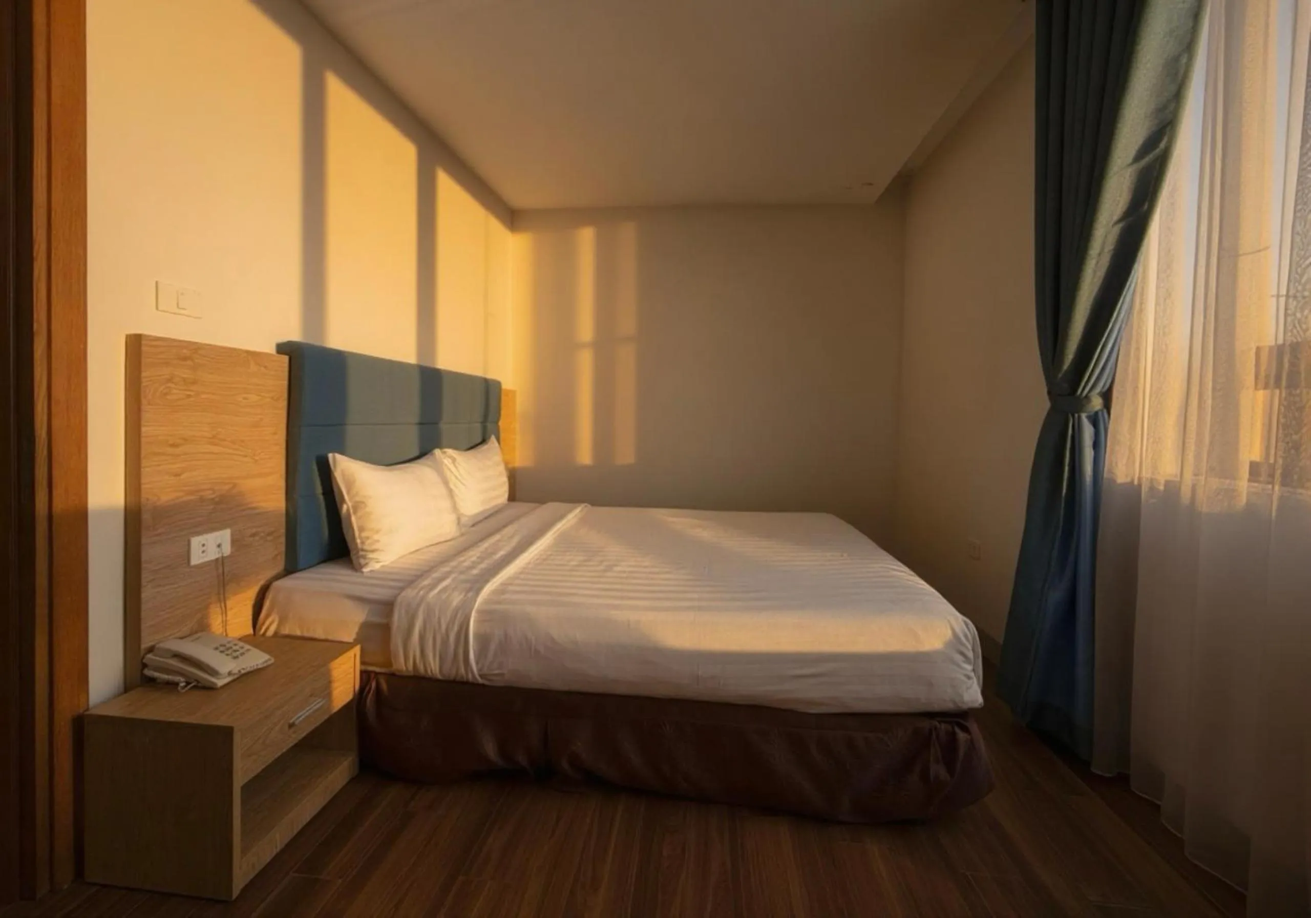 Photo of the whole room, Bed in Platinum Orchid Hotel Danang