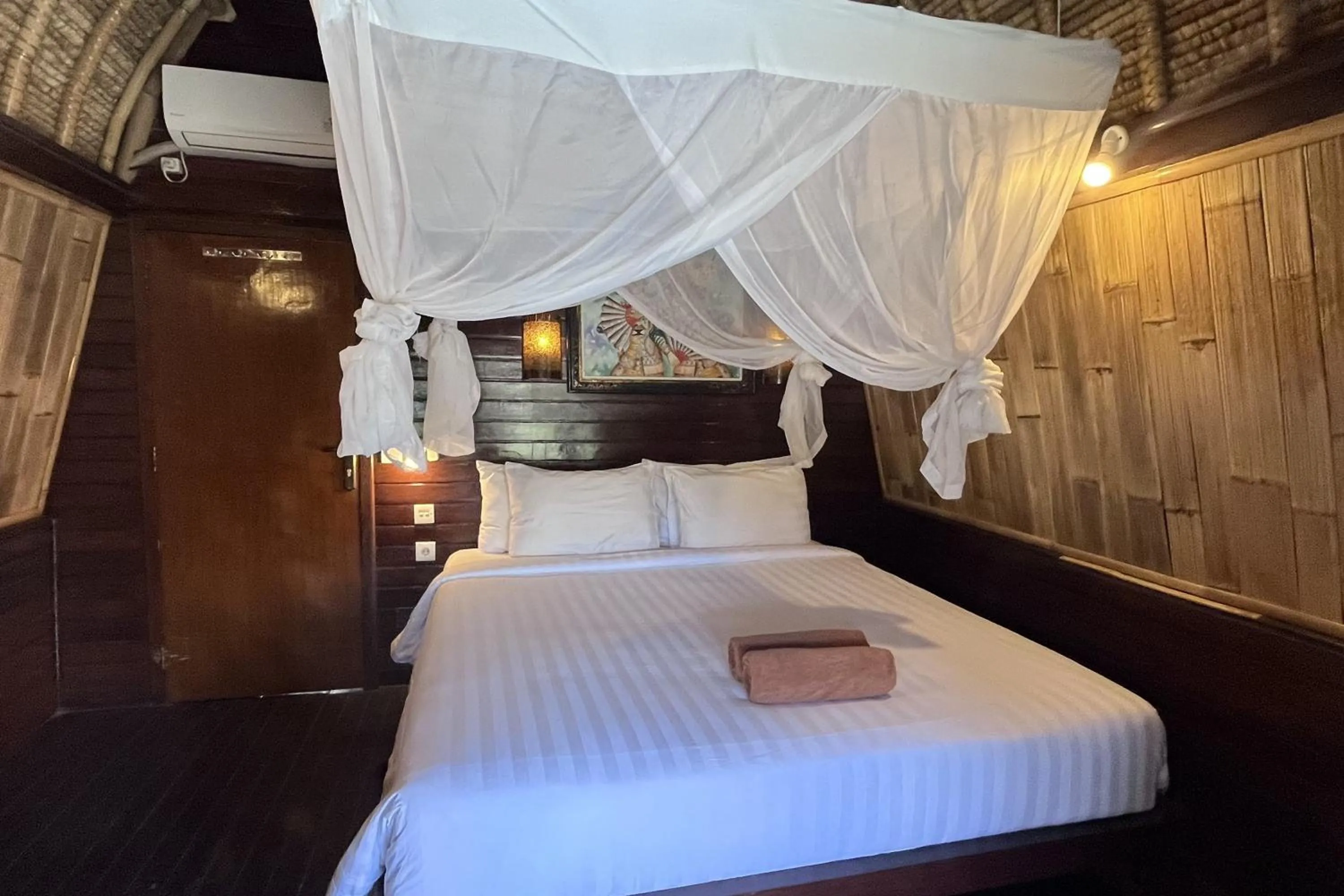 Bed in Rama Garden Lembongan