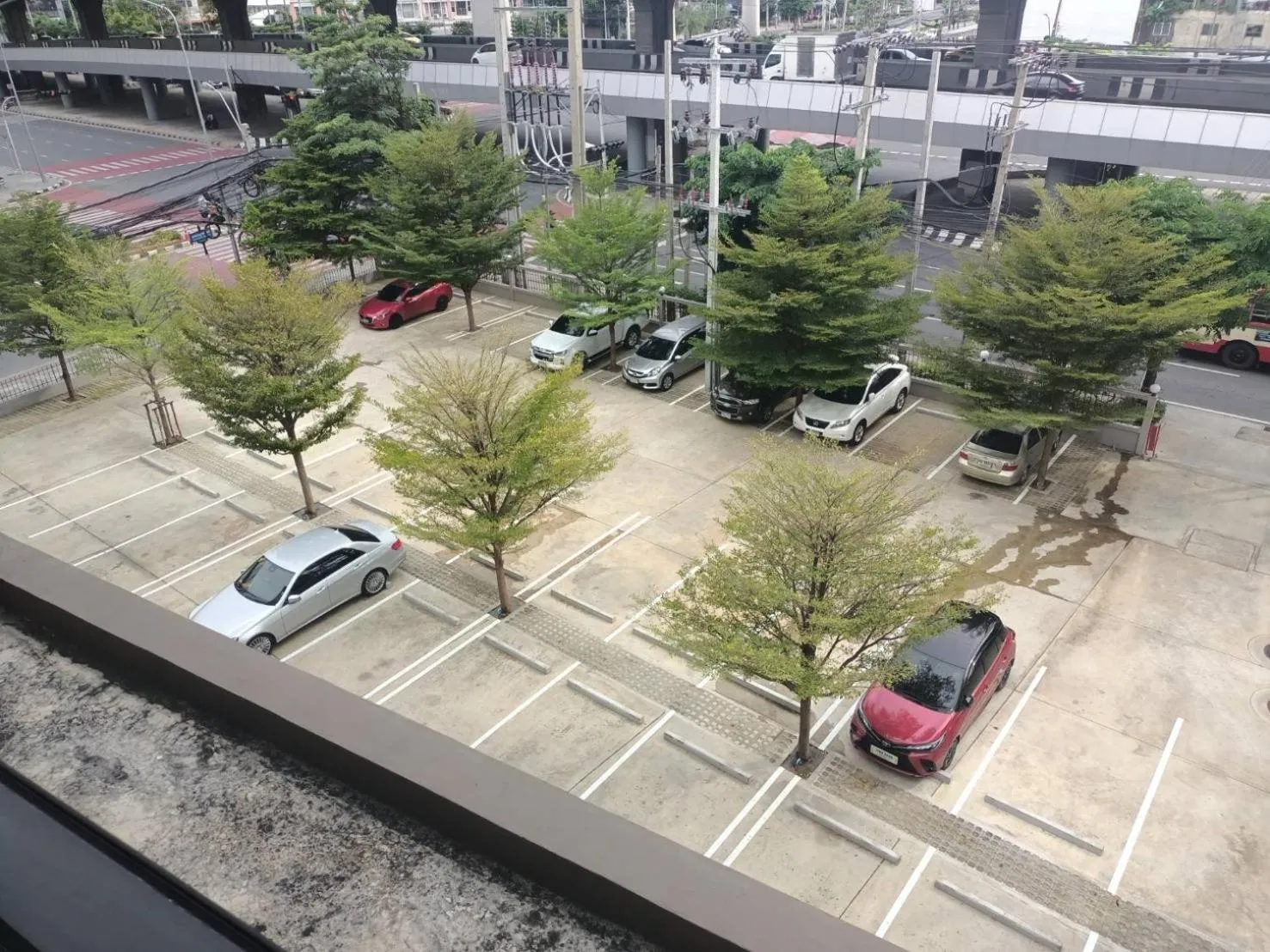 Parking in 35 Bow Hotel