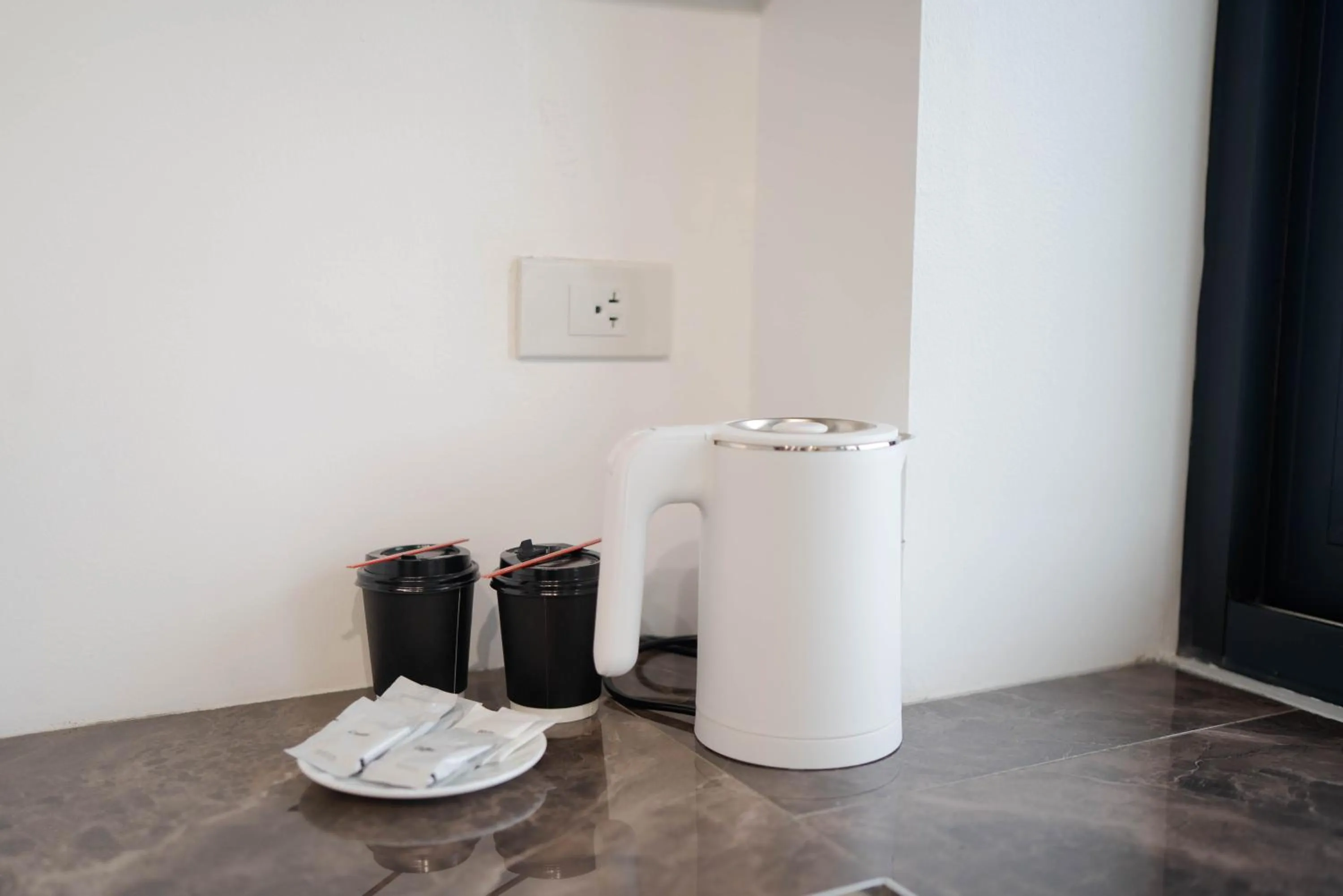 Coffee/tea facilities in A Traveller's Inn