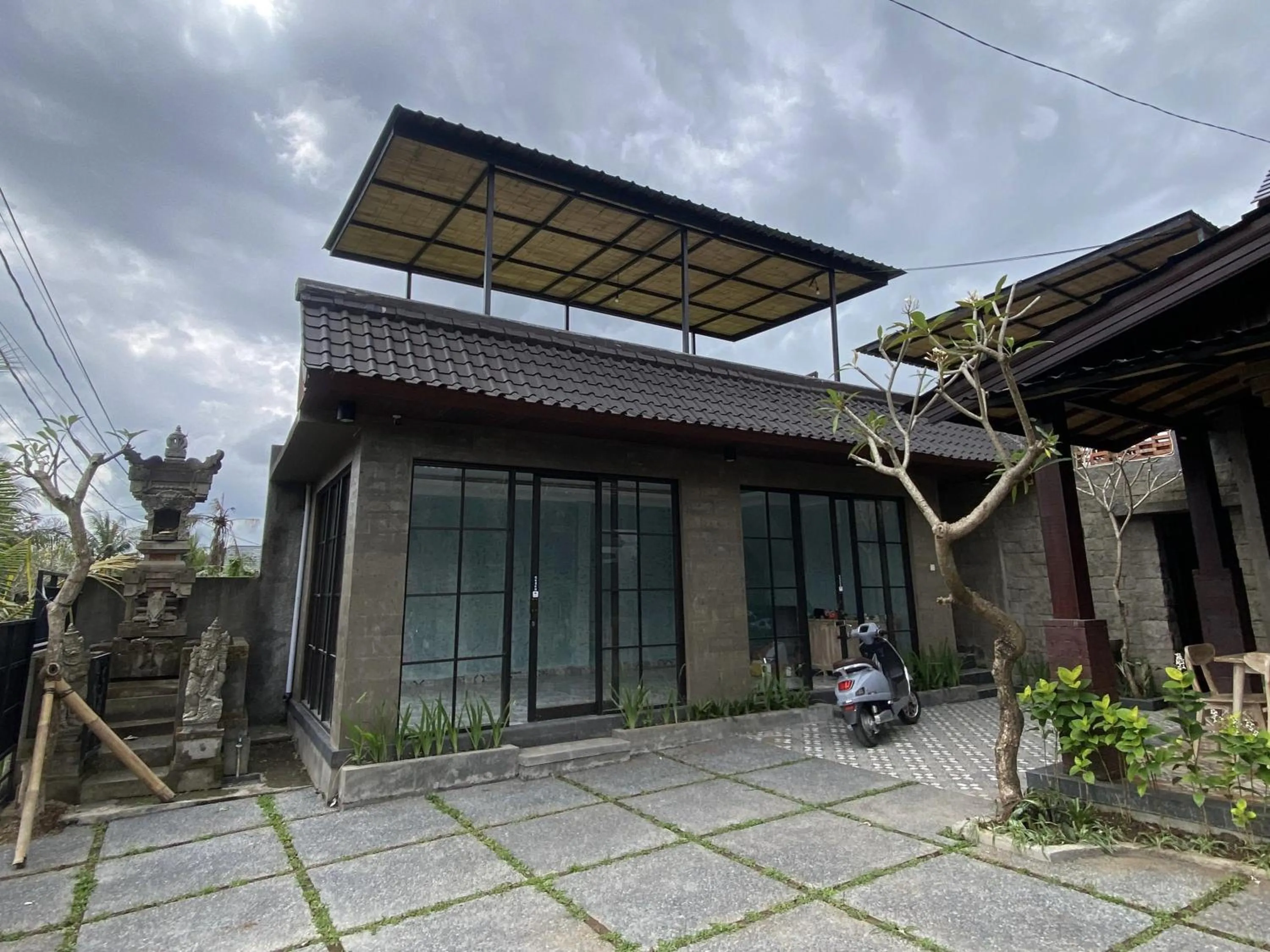 Property building in Nivaluma