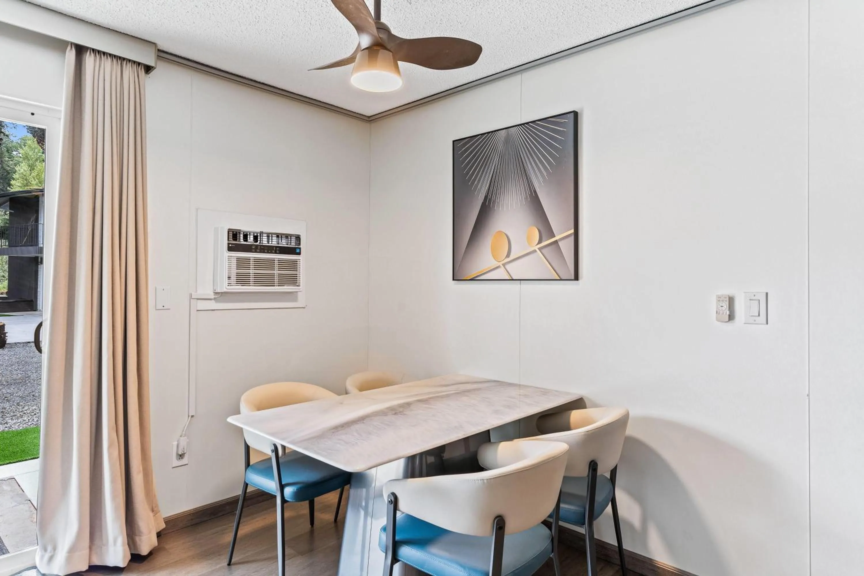 Photo of the whole room in Interurban Suites Hotel, a Dazzler Select by Wyndham