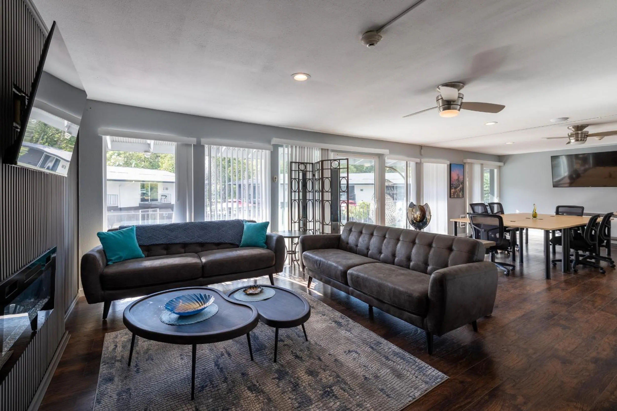 Living room in Interurban Suites Hotel