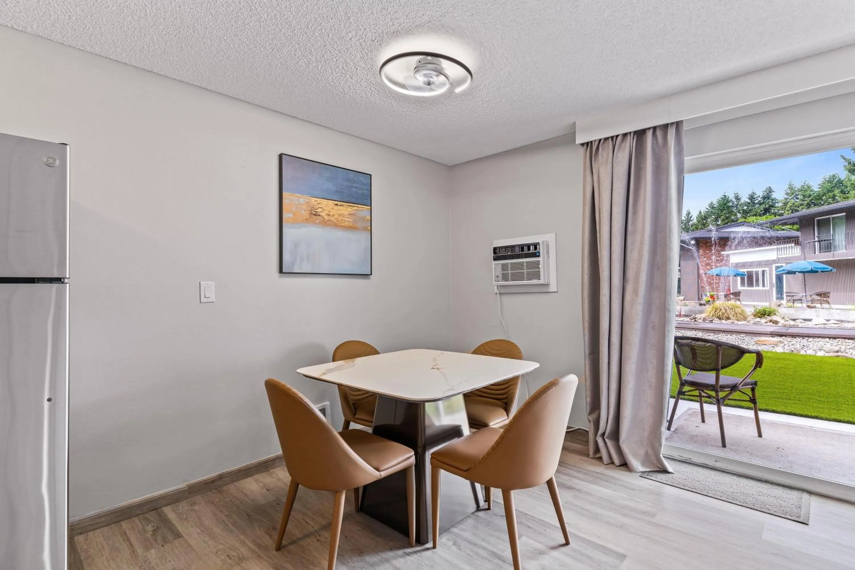 Photo of the whole room in Interurban Suites Hotel, a Dazzler Select by Wyndham