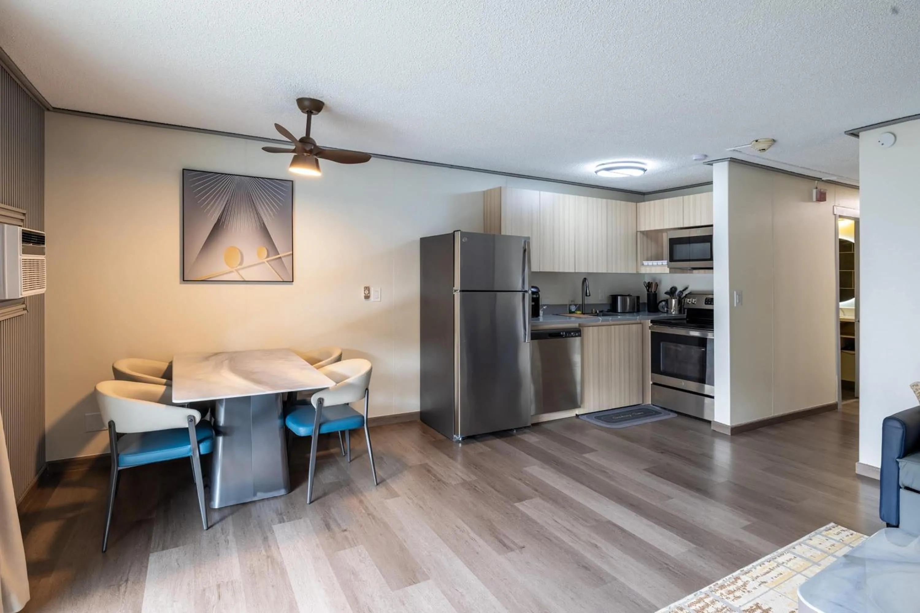 Photo of the whole room in Interurban Suites Hotel, a Dazzler Select by Wyndham