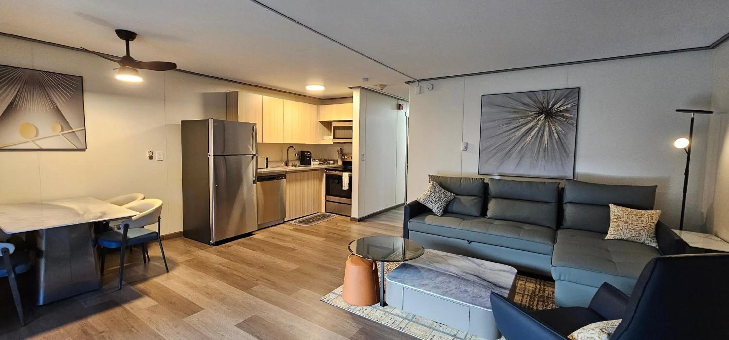 Living room in Interurban Suites Hotel