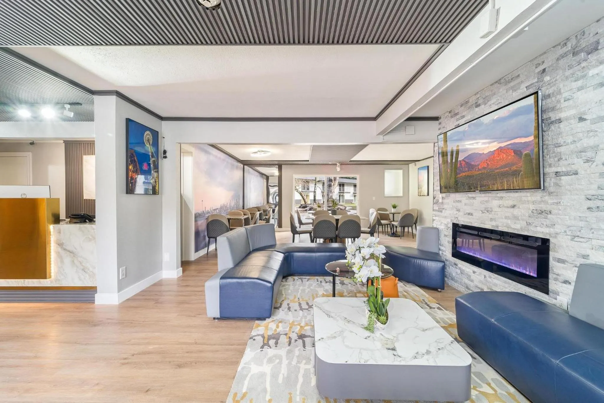 Lobby or reception in Interurban Suites Hotel