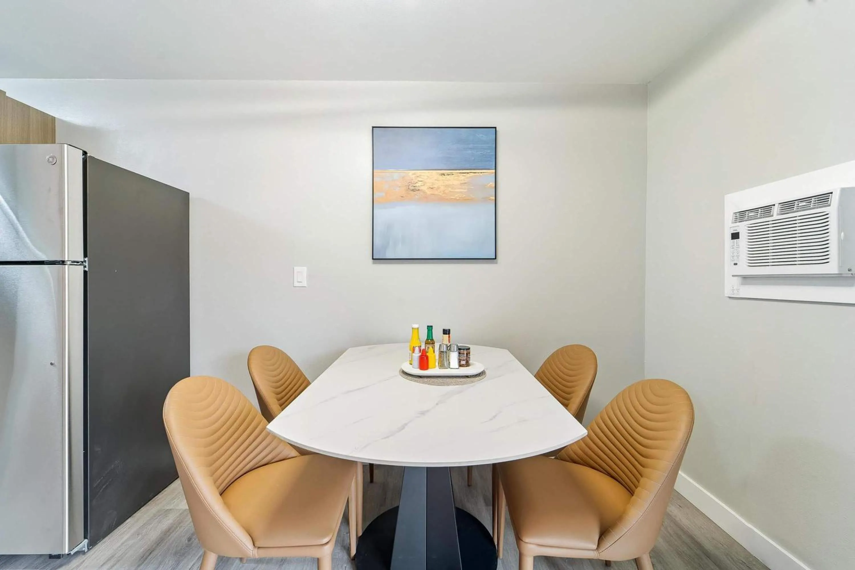 Photo of the whole room in Interurban Suites Hotel, a Dazzler Select by Wyndham